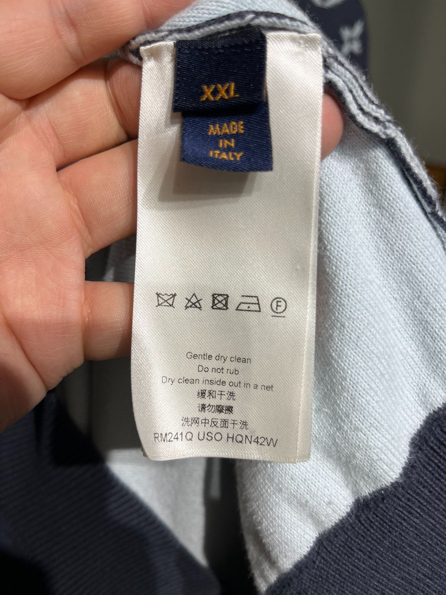 Louis Vuitton Louis Vuitton Gray-Blue Monogram Gradient Sweater Size US XXL / EU 58 / 5 - 3 Thumbnail