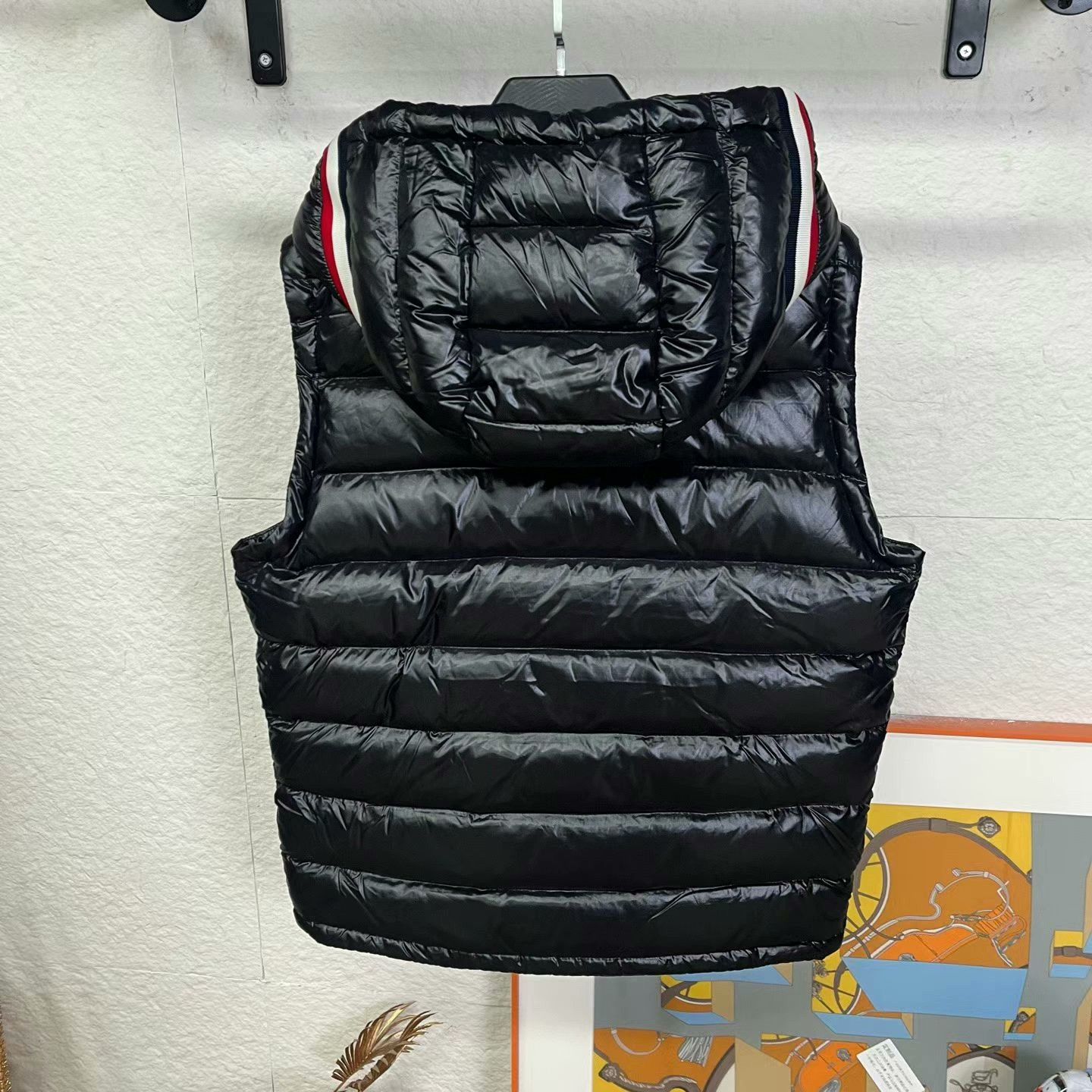 Moncler Moncler Quilted Down Vest with Hood Size US M / EU 48-50 / 2 - 2 Thumbnail