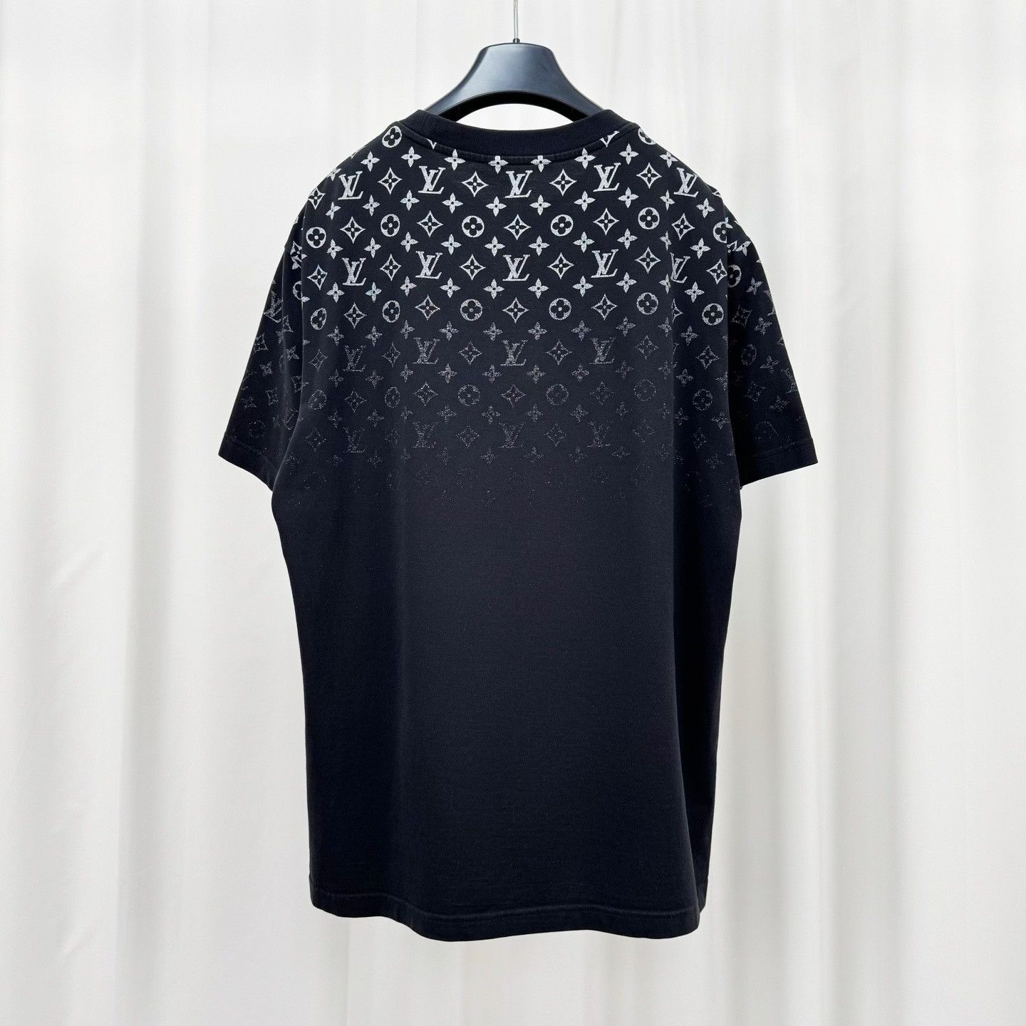 Louis Vuitton Louis Vuitton Gradient Monogram Short-Sleeve Top Size US L / EU 52-54 / 3 - 2 Thumbnail