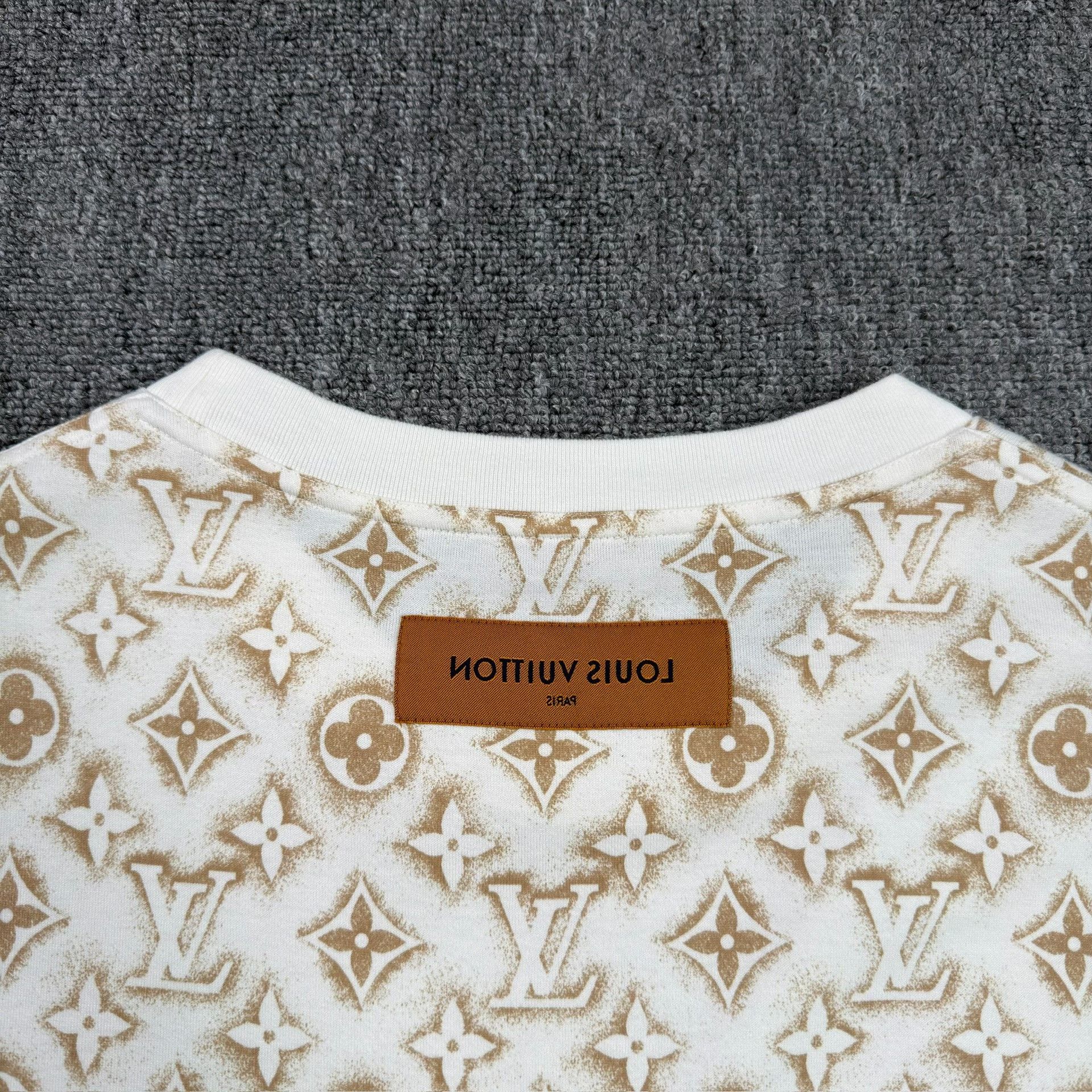Louis Vuitton LV Beige All-Over Print Short-Sleeve Size US XL / EU 56 / 4 - 8 Thumbnail