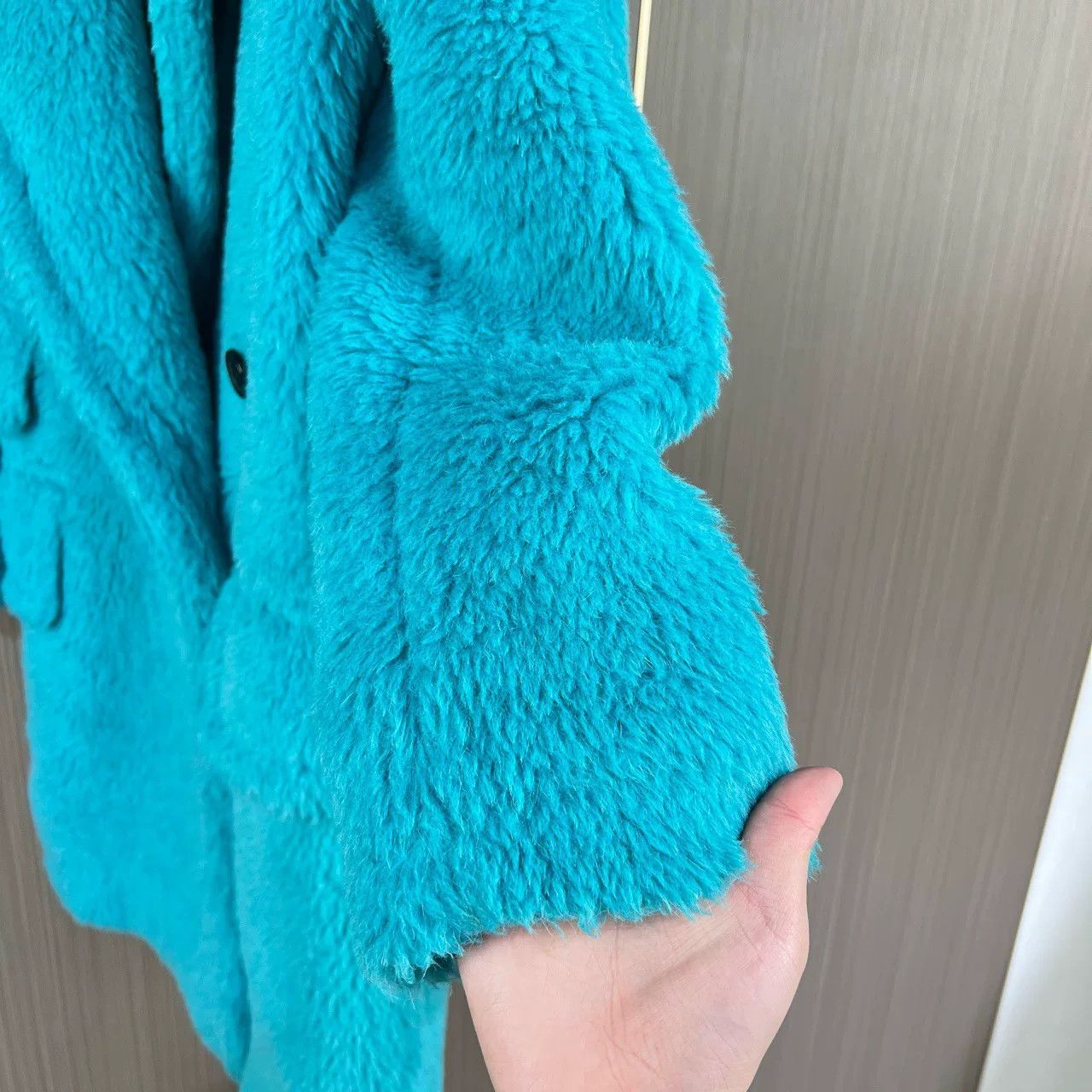 Max Mara Maxmara Turquoise Teddy Fur Coat Size XXS / US 00 / IT 34 - 4 Thumbnail