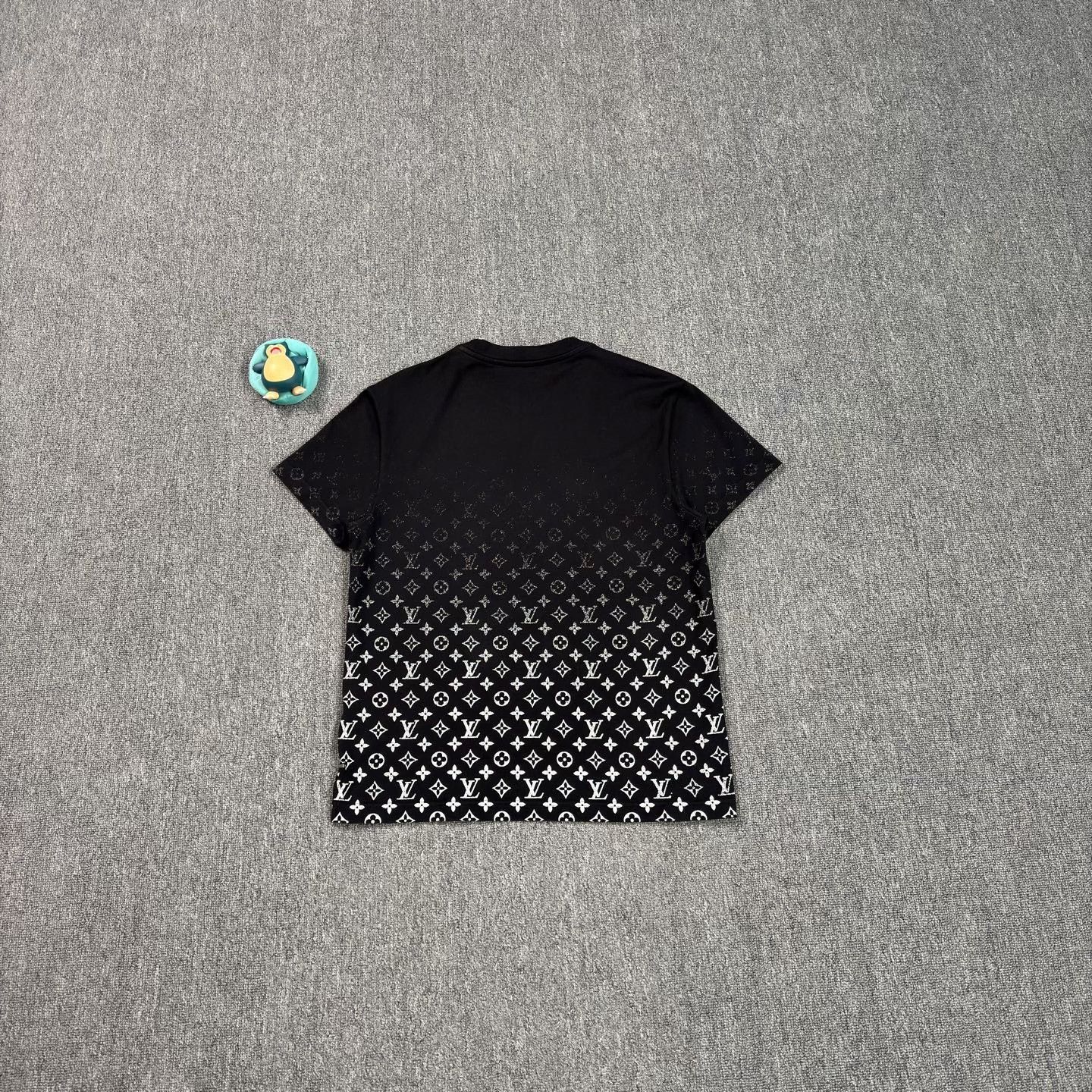 Louis Vuitton LV Black White Gradient Monogram Short-Sleeve Size XS / US 0-2 / IT 36-38 - 2 Thumbnail