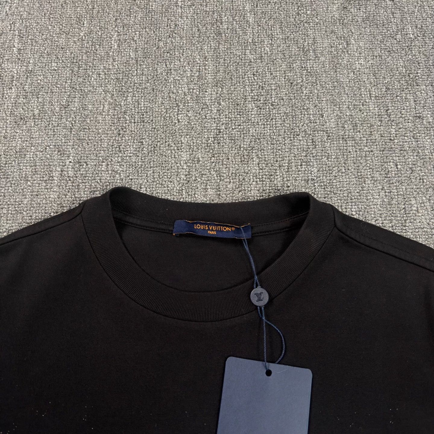 Louis Vuitton LV Black White Gradient Monogram Short-Sleeve Size XS / US 0-2 / IT 36-38 - 3 Thumbnail
