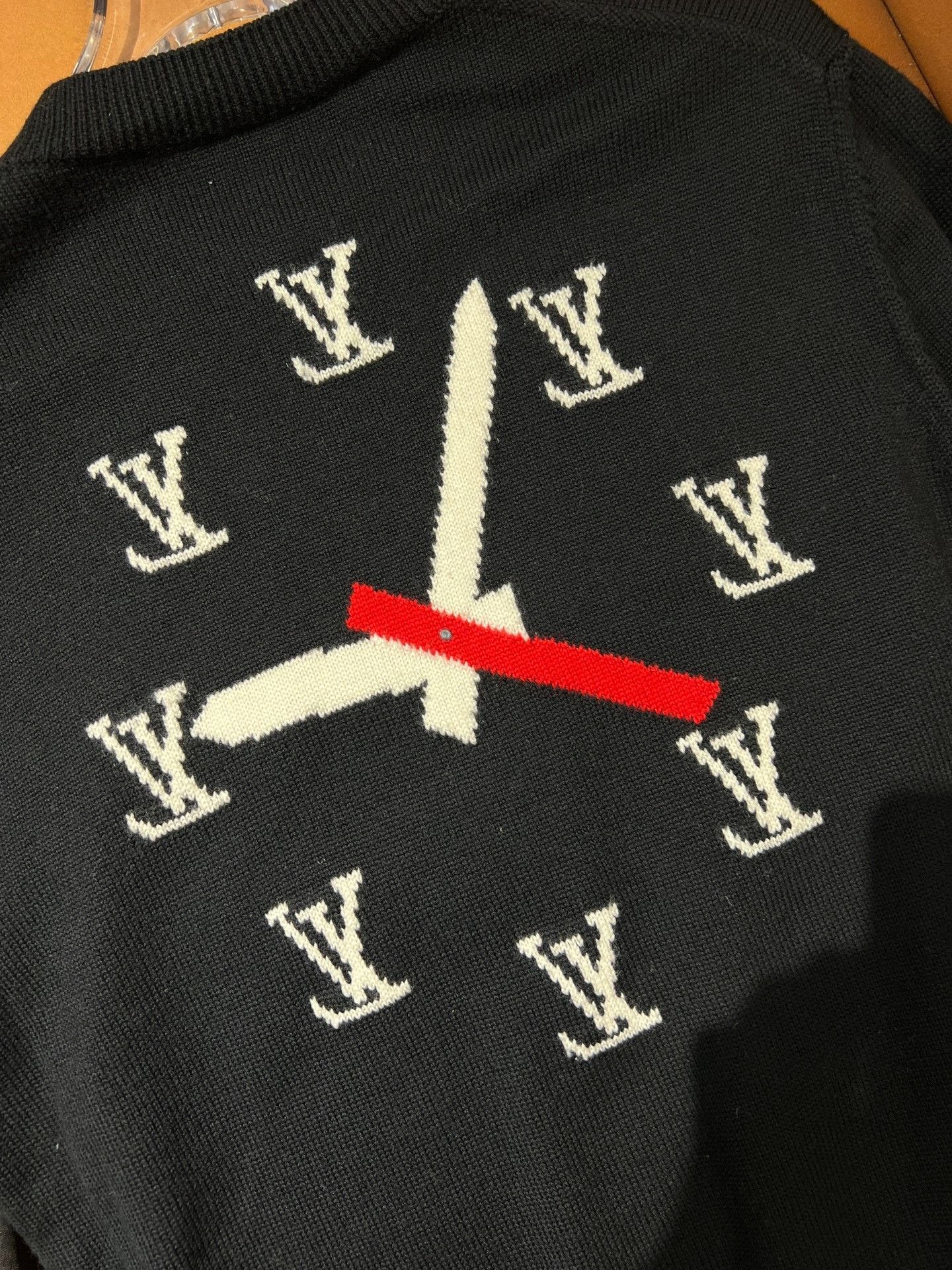 Louis Vuitton Louis Vuitton 23FW Clock Pattern Crewneck Size US L / EU 52-54 / 3 - 4 Thumbnail
