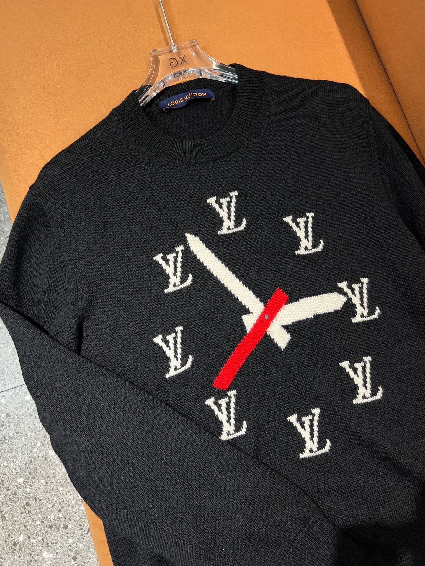 Louis Vuitton Louis Vuitton 23FW Clock Pattern Crewneck Size US L / EU 52-54 / 3 - 3 Thumbnail