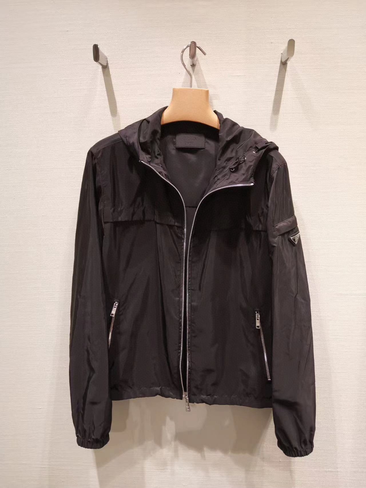 Prada Prada Men's Black Hooded Jacket Size US L / EU 52-54 / 3 - 7 Thumbnail