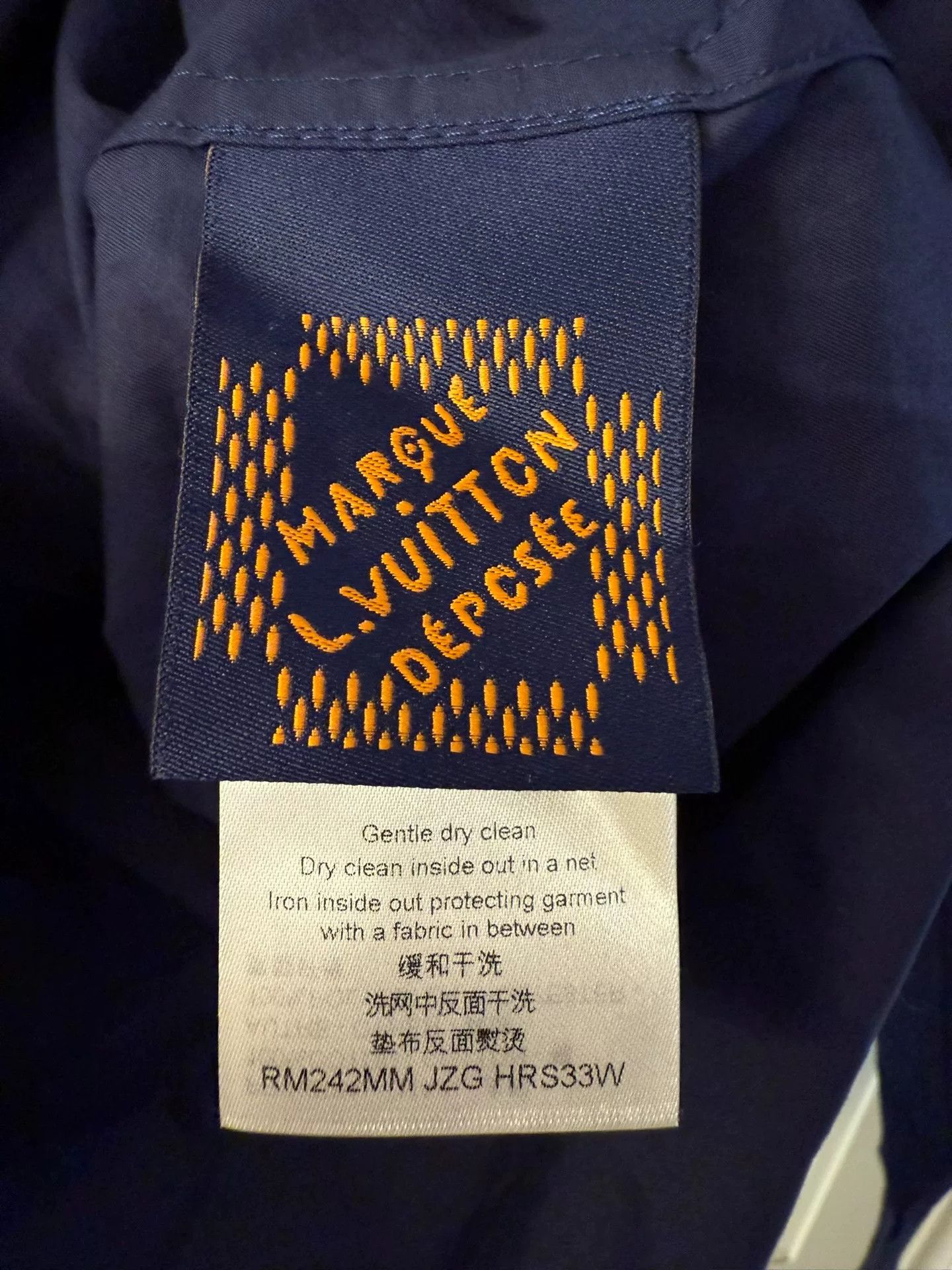 Louis Vuitton Louis Vuitton Logo Embroidery Shirt S Size US S / EU 44-46 / 1 - 4 Thumbnail