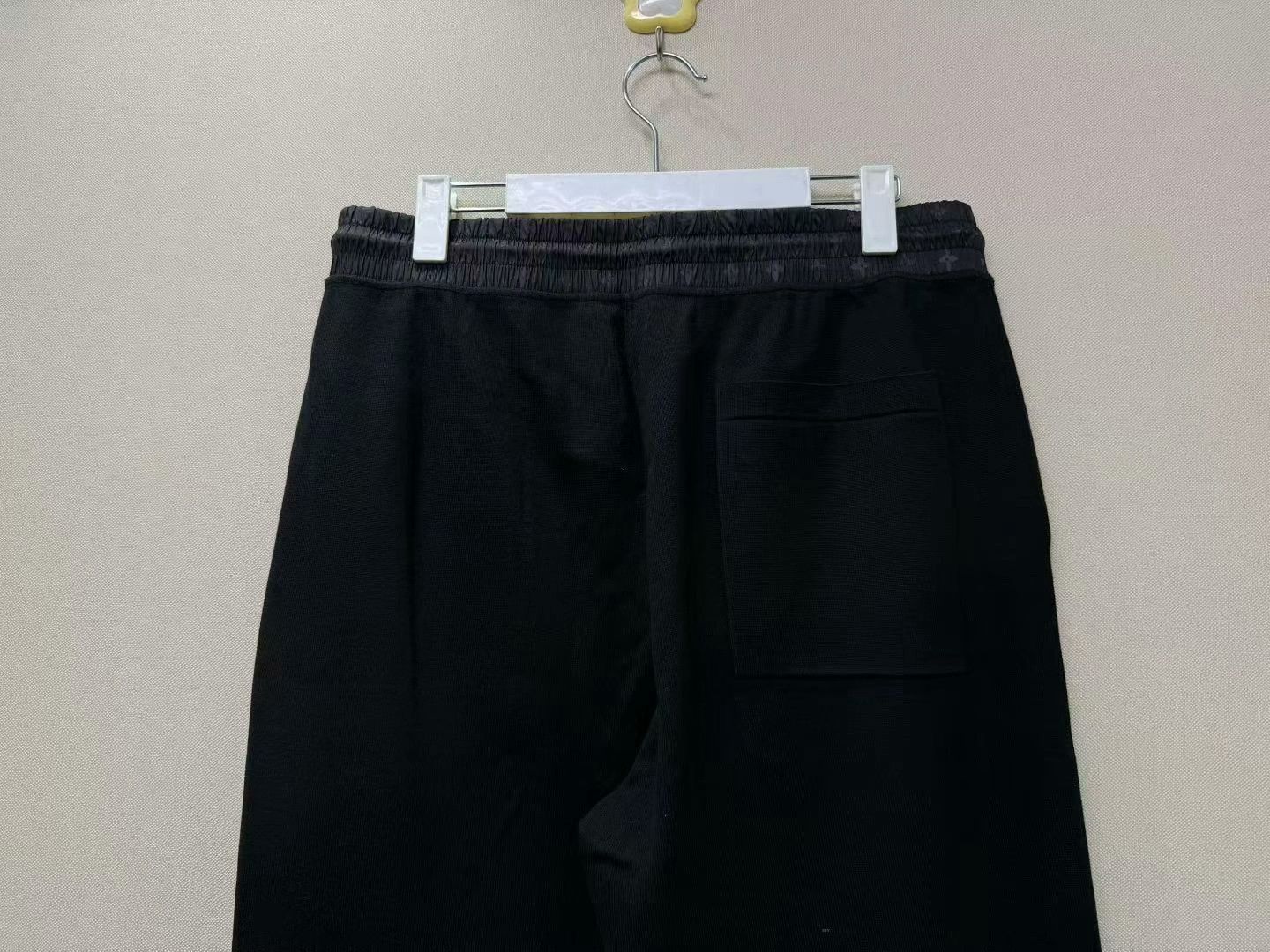 Louis Vuitton Louis Vuitton Black Logo Nylon XL Pants Size US 29 - 5 Thumbnail
