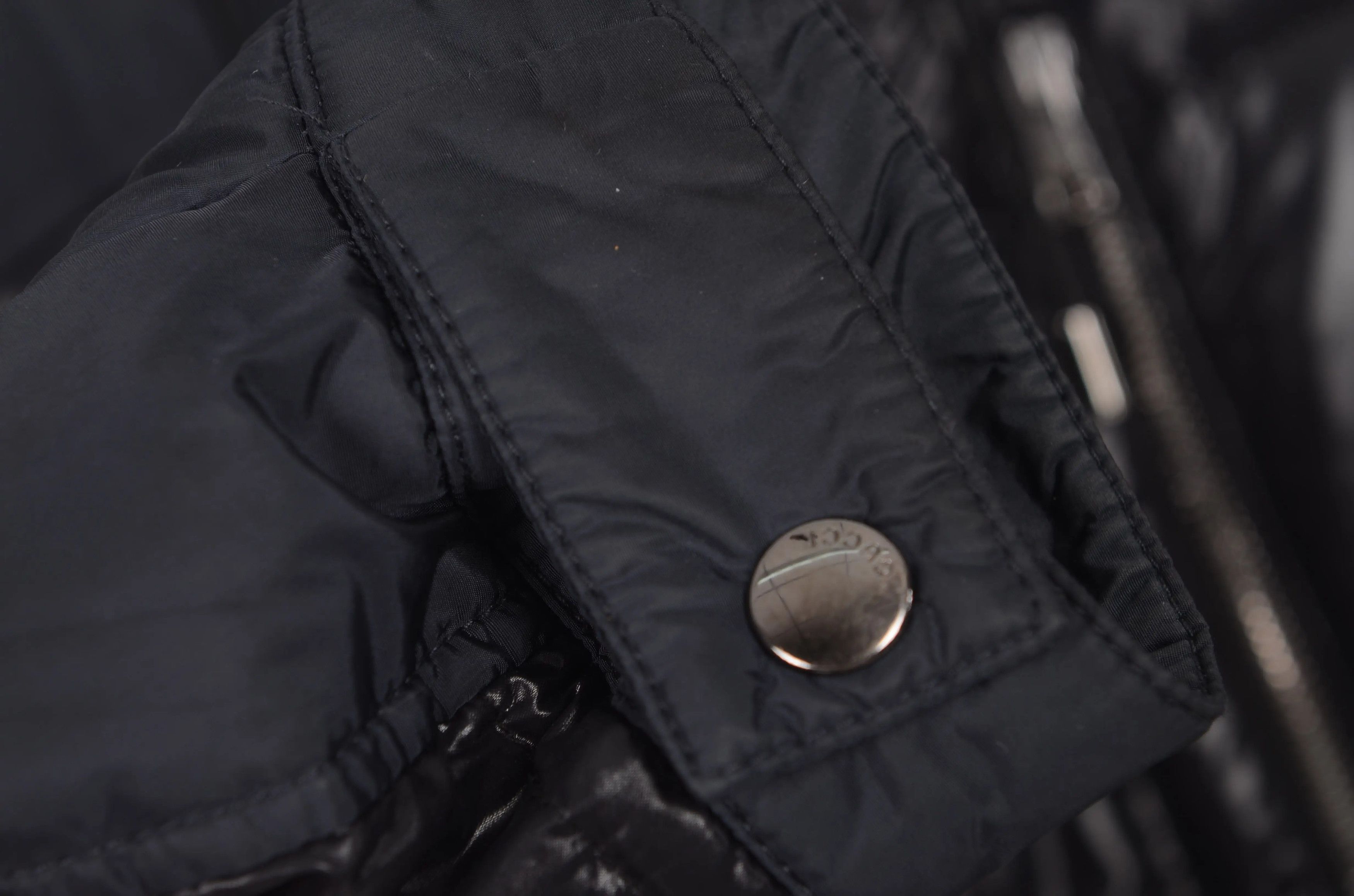 Gucci Gucci Black Puffer Jacket with Hood Size XS / US 0-2 / IT 36-38 - 5 Thumbnail
