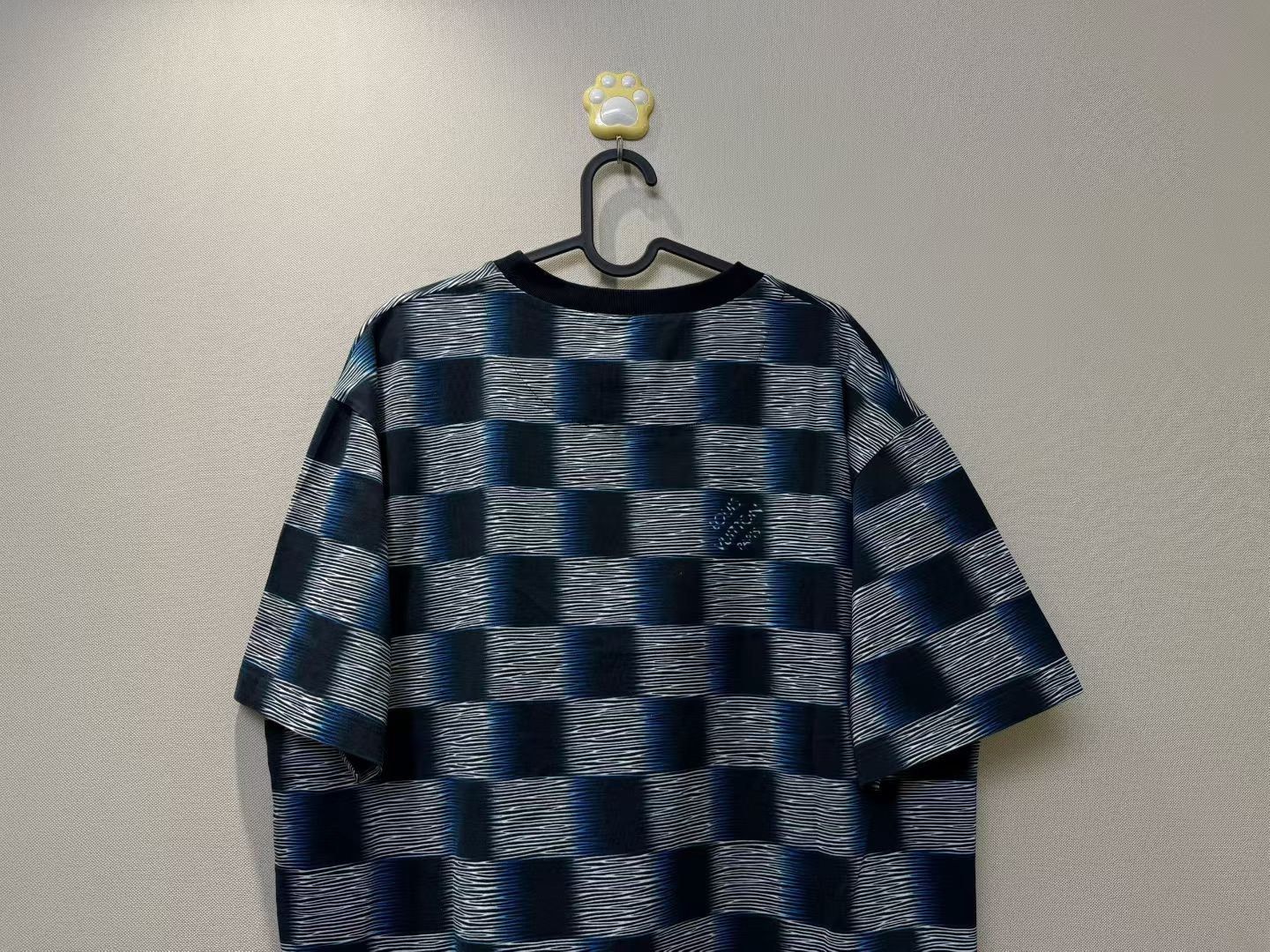 Louis Vuitton Louis Vuitton Black Blue Checker Logo Tee XL Size US XL / EU 56 / 4 - 5 Thumbnail