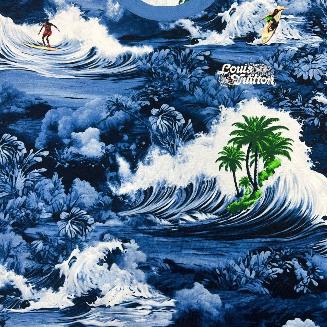 Louis Vuitton Louis Vuitton Blue Wave Print T-Shirt Size US XXL / EU 58 / 5 - 5 Thumbnail