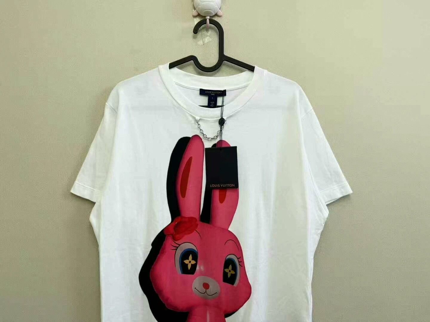 Louis Vuitton Louis Vuitton Rabbit Graphic Short-Sleeve T-Shirt Size L / US 10 / IT 46 - 2 Thumbnail