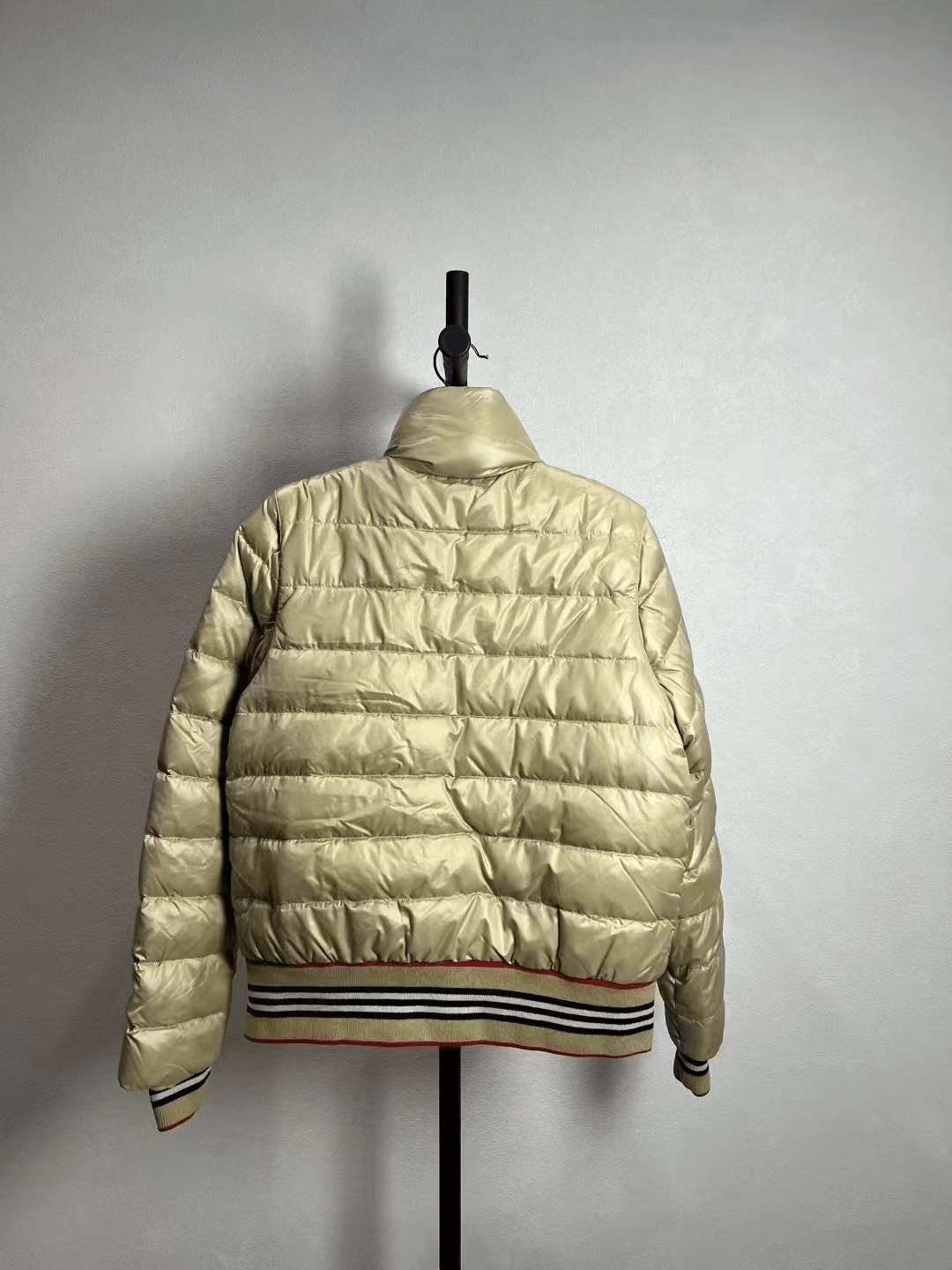 Burberry Burberry TB Embroidery Detachable Sleeve Down Jacket Size S / US 4 / IT 40 - 2 Thumbnail