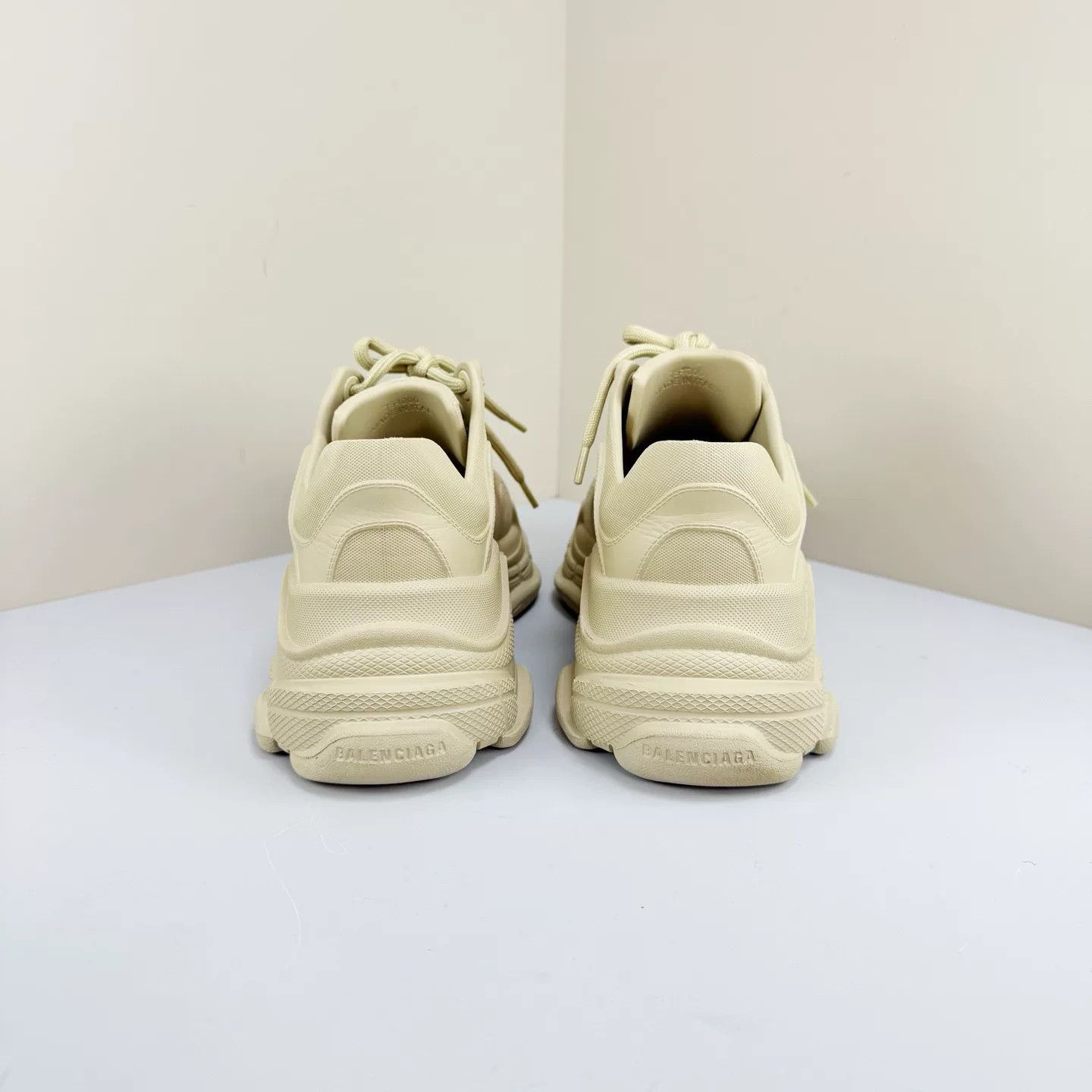 Balenciaga Balenciaga Triples Chunky Sneakers Size US 5 / IT 35 - 3 Thumbnail