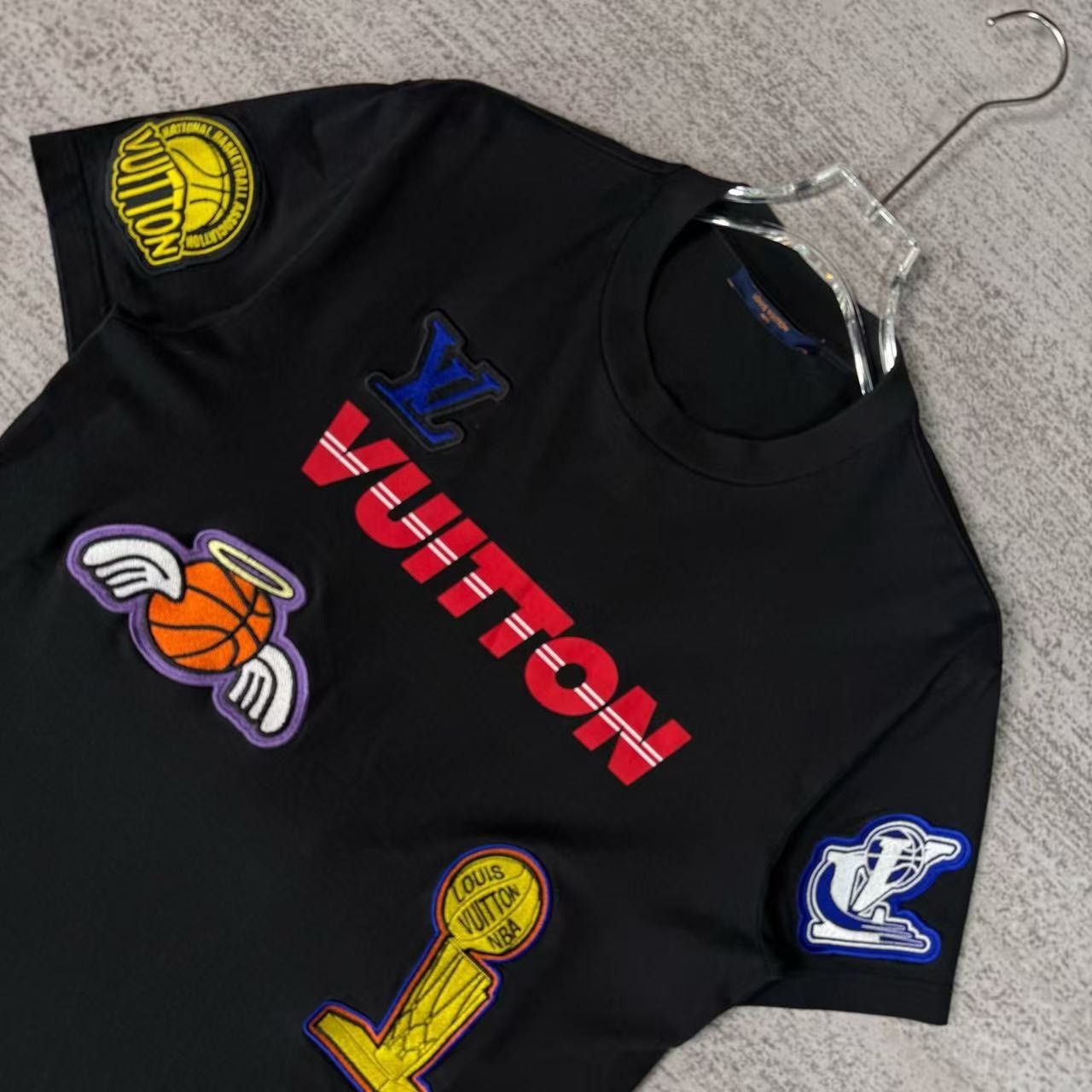 Louis Vuitton Louis Vuitton NBA Logo Loose T-Shirt Size US M / EU 48-50 / 2 - 4 Thumbnail