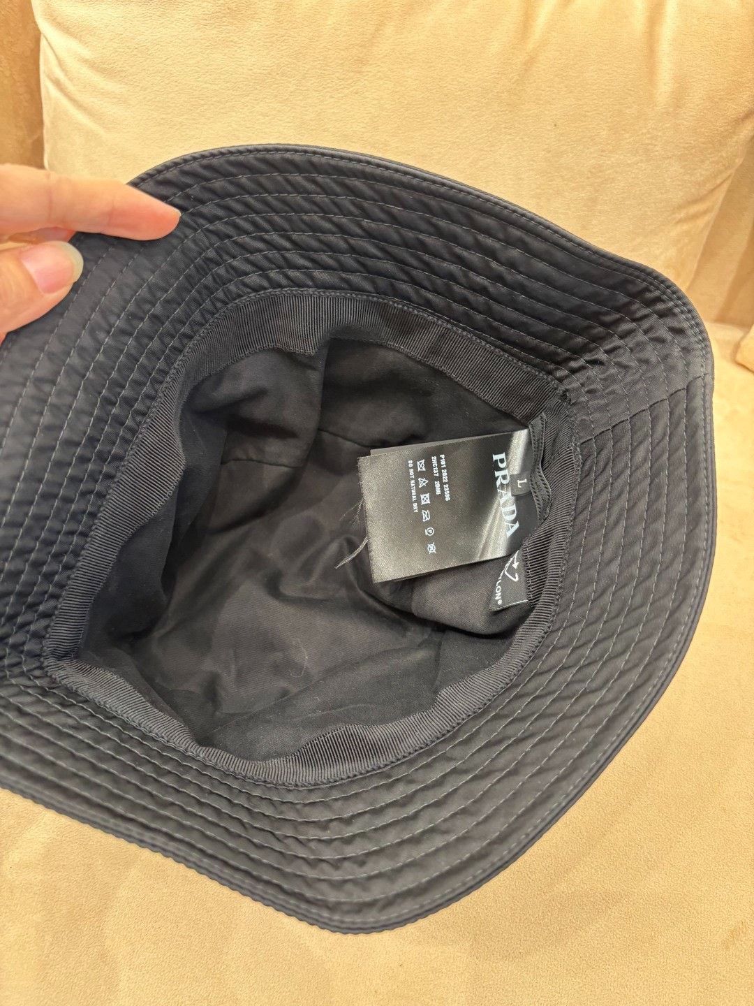 Prada Prada Black Bucket Hat with Triangle Logo Size ONE SIZE - 4 Thumbnail