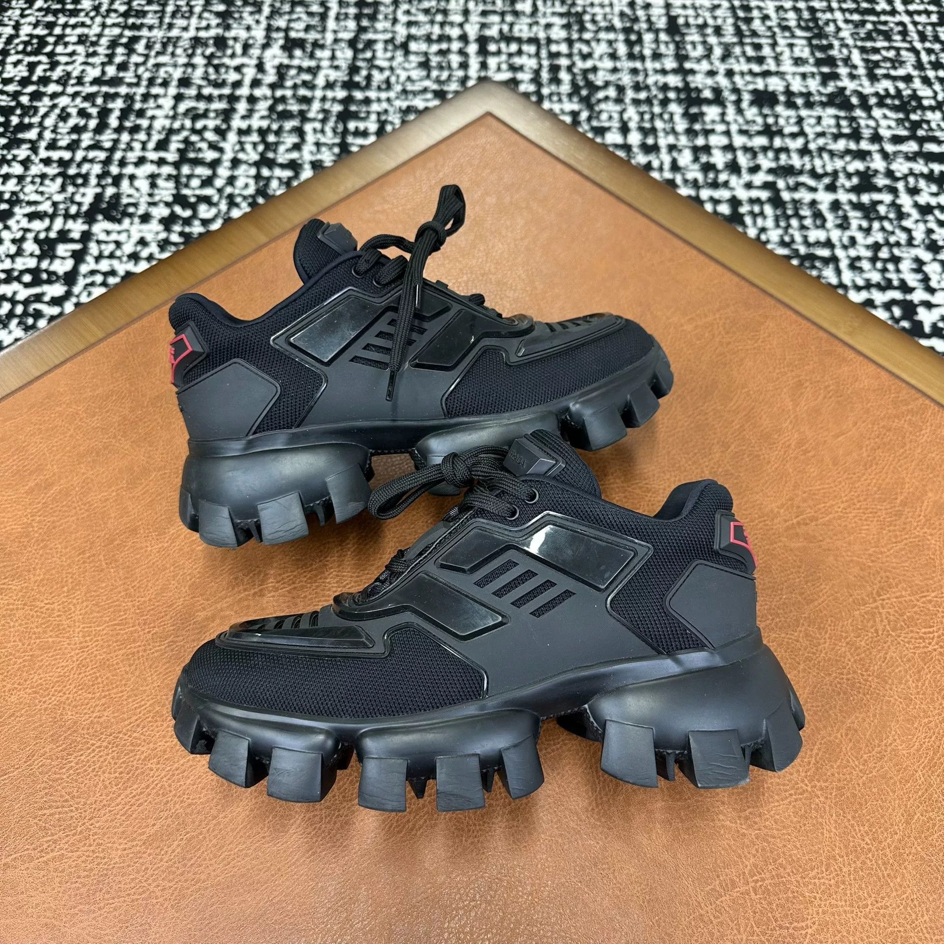 Prada Prada Black Lowtop Sneakers it_36-5 Women Size US 6.5 / IT 36.5 - 5 Thumbnail