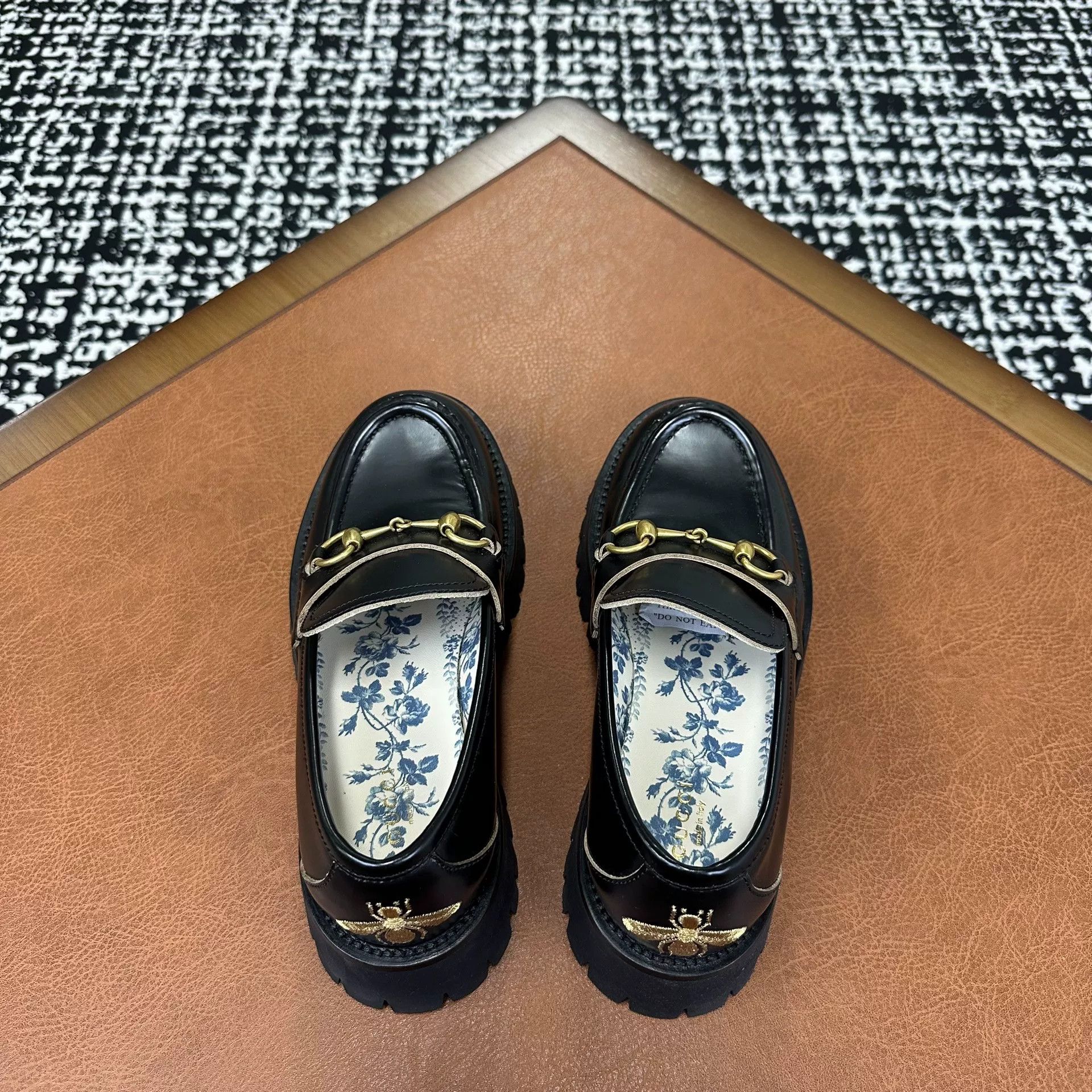 Gucci Gucci Black Lowtop Sneakers it_38-5 Women Size US 8.5 / IT 38.5 - 3 Thumbnail