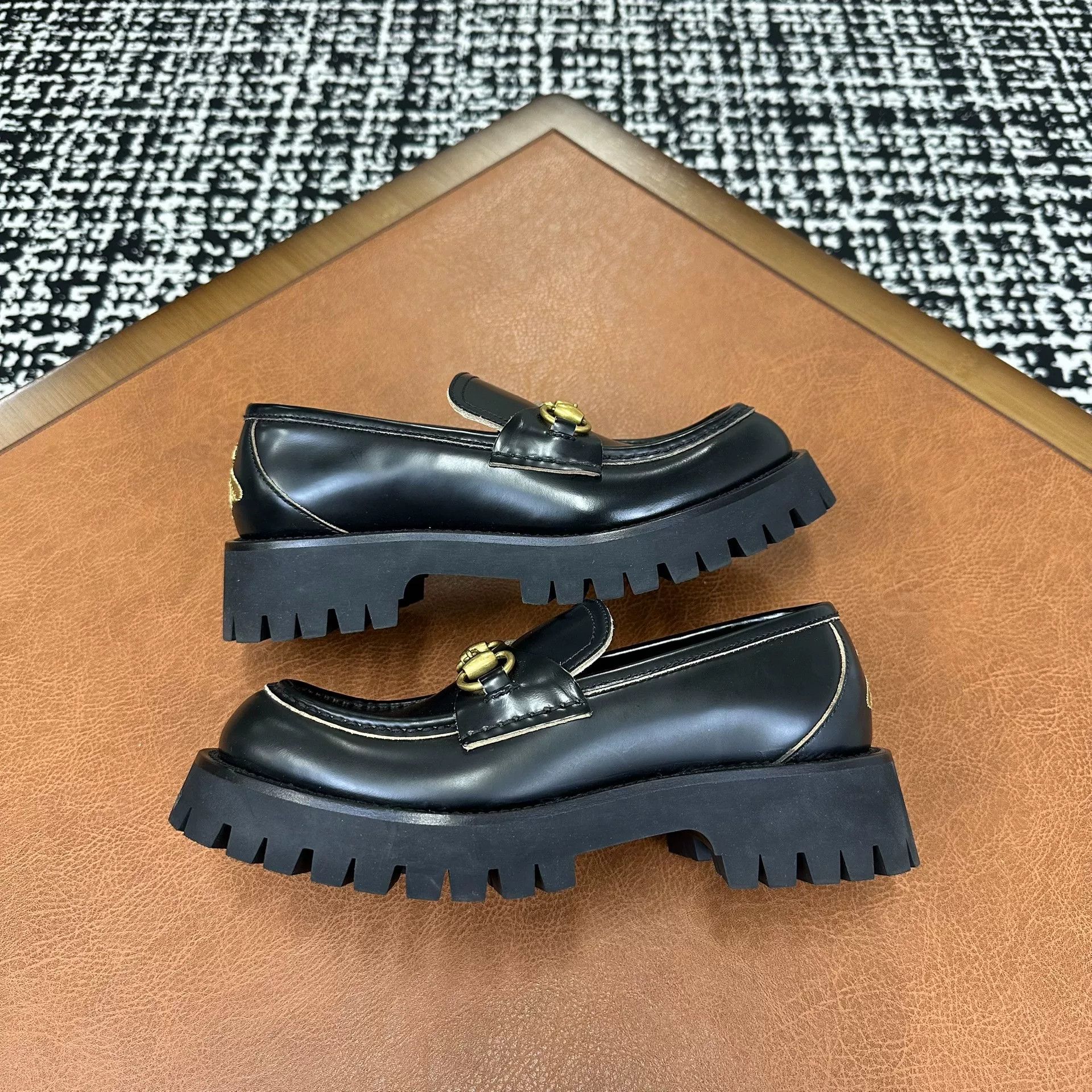 Gucci Gucci Black Lowtop Sneakers it_38-5 Women Size US 8.5 / IT 38.5 - 5 Thumbnail