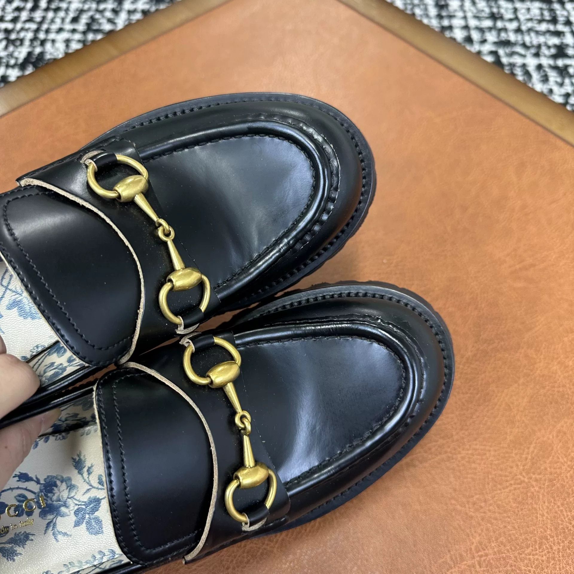 Gucci Gucci Black Lowtop Sneakers it_38-5 Women Size US 8.5 / IT 38.5 - 7 Thumbnail
