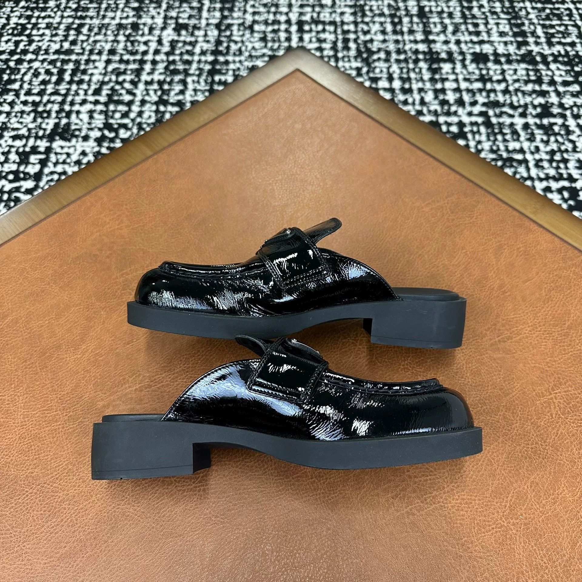 Prada Prada Patent Sandals it_37-5 Women Size US 7.5 / IT 37.5 - 6 Thumbnail
