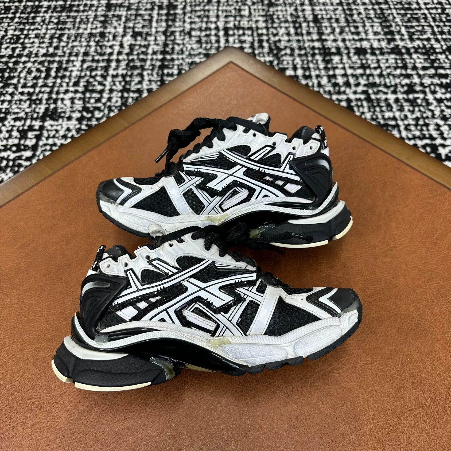 Balenciaga Balenciaga Running Black Lowtop Sneakers it_36 Women Size US 6 / IT 36 - 5 Thumbnail