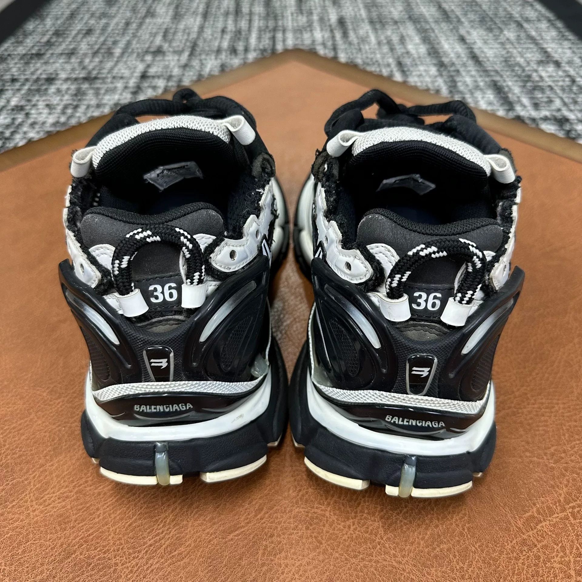 Balenciaga Balenciaga Running Black Lowtop Sneakers it_36 Women Size US 6 / IT 36 - 6 Thumbnail