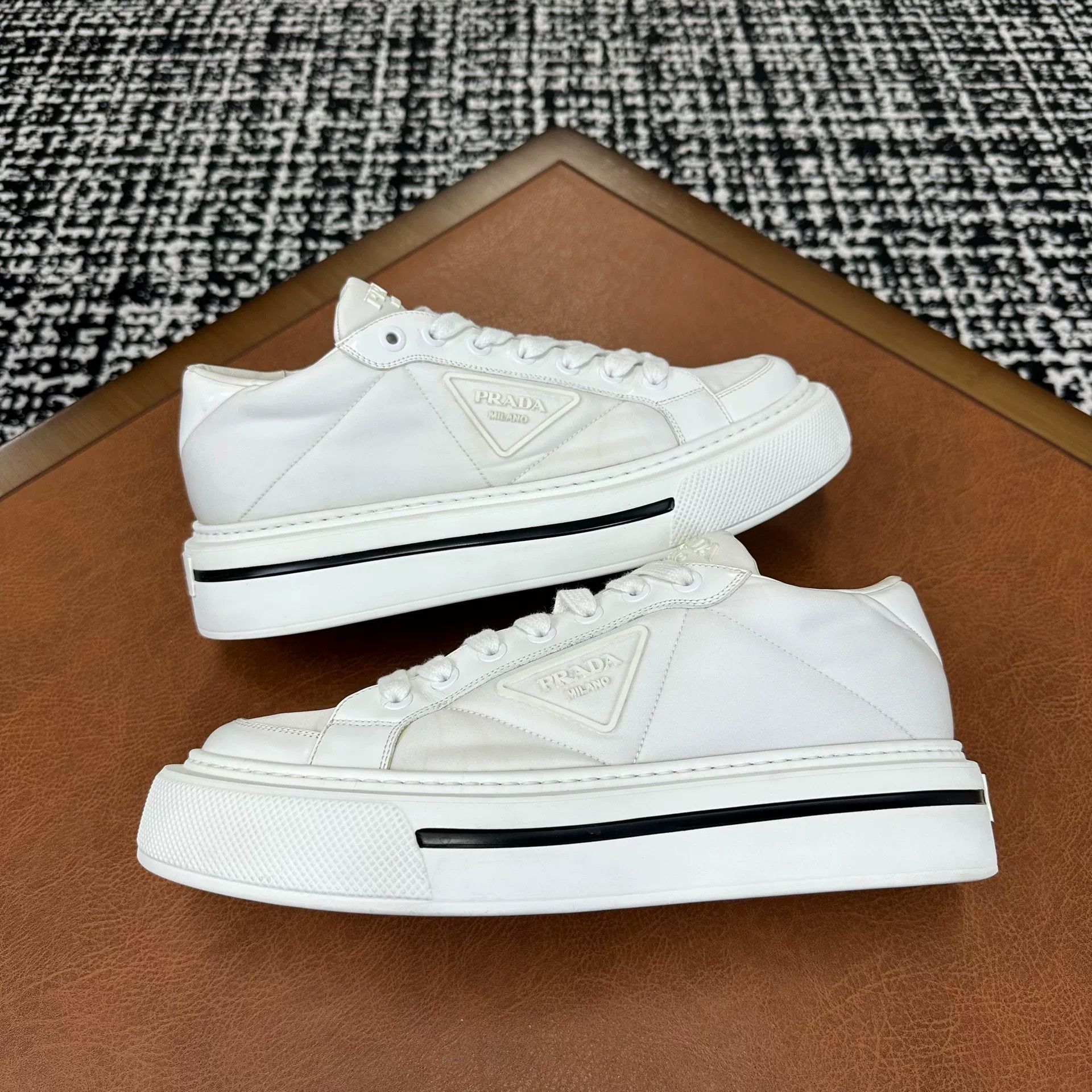 Prada Prada Casual White Lowtop Sneakers 10 Men Size US 10 / EU 43 - 5 Thumbnail