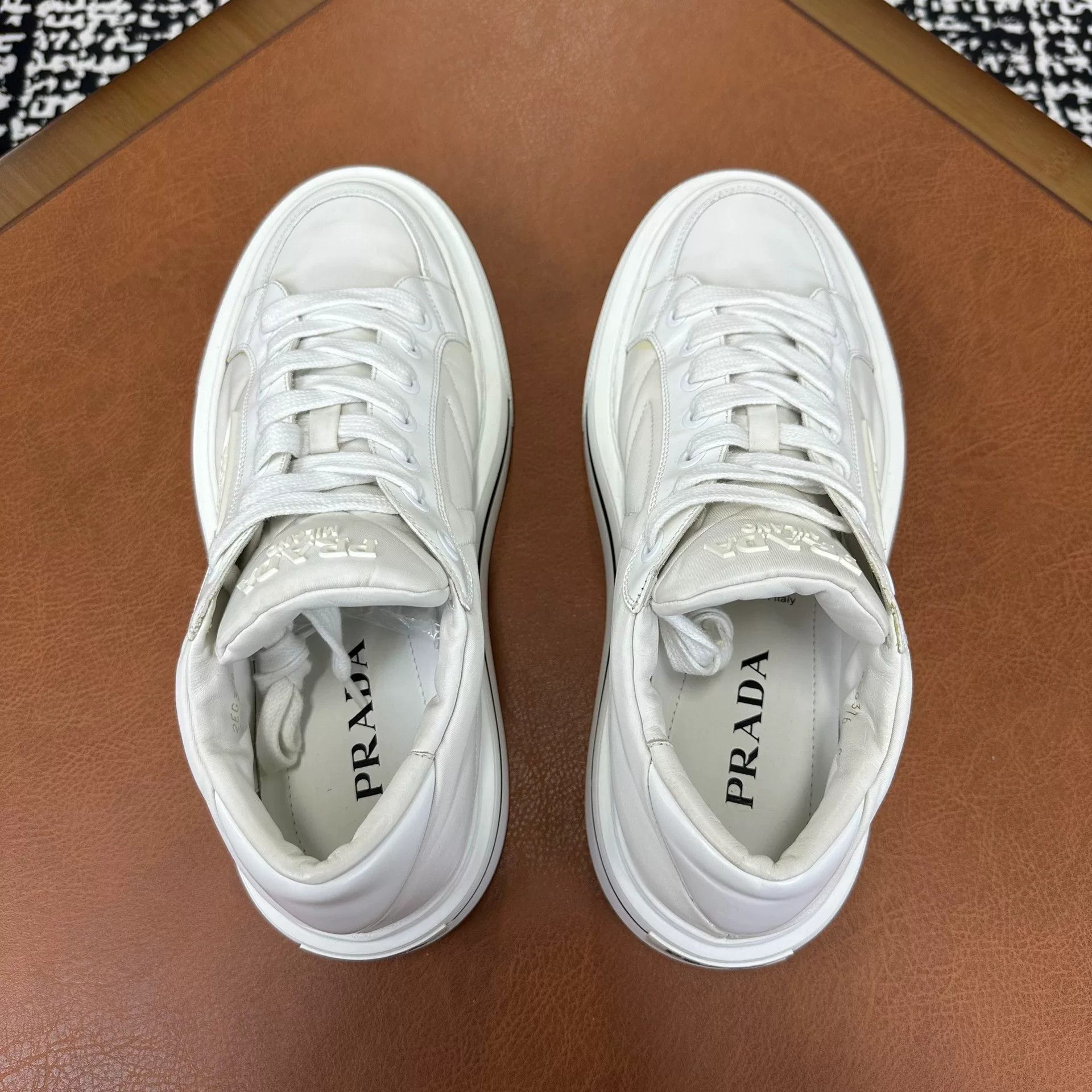 Prada Prada Casual White Lowtop Sneakers 10 Men Size US 10 / EU 43 - 4 Thumbnail