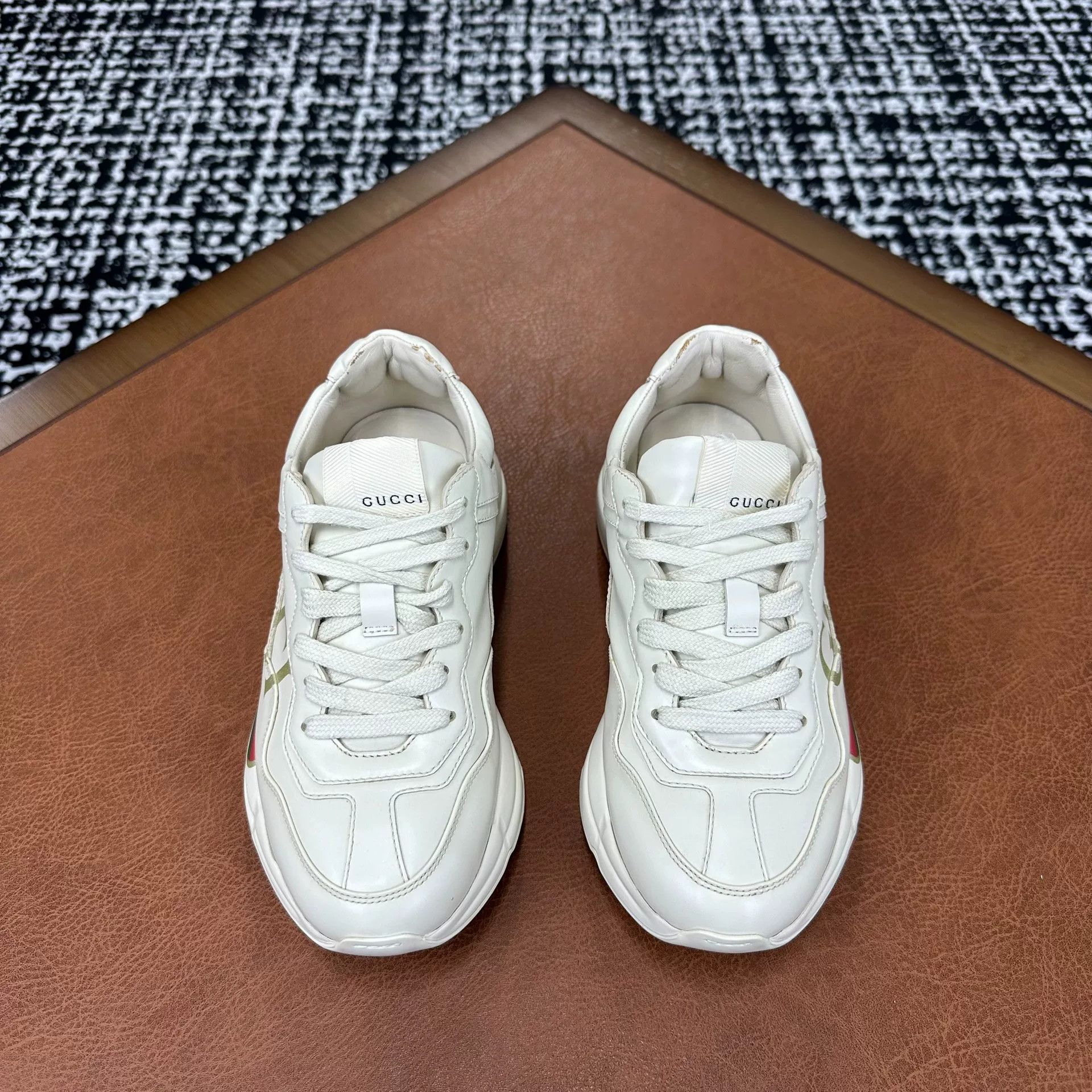 Gucci Gucci Printed Lowtop Sneakers it_35-5 Women Size US 5.5 / IT 35.5 - 2 Thumbnail