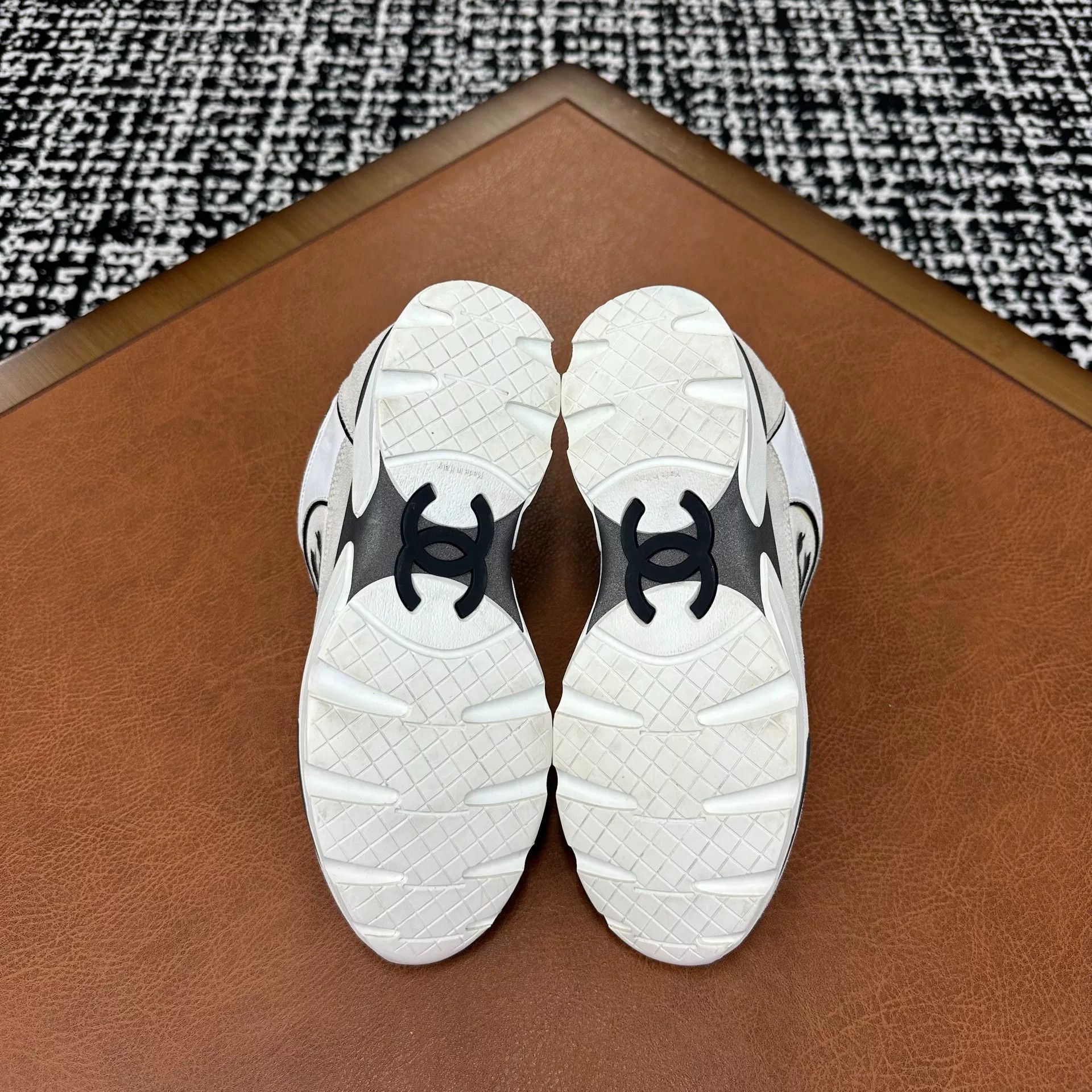 Chanel Chanel Casual Black Lowtop Sneakers it_36 Women Size US 6 / IT 36 - 6 Thumbnail