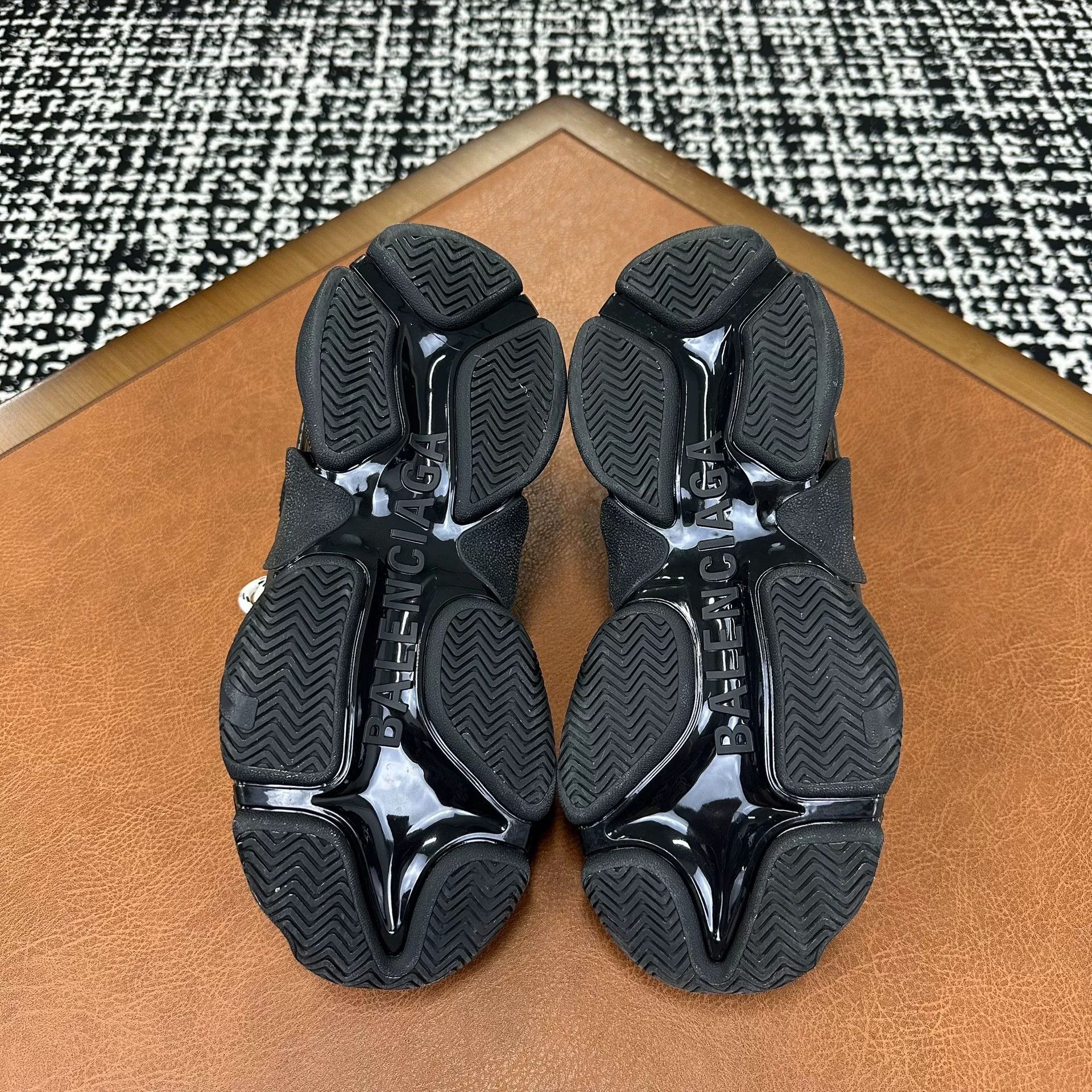 Balenciaga Balenciaga Lowtop Sneakers it_38 Women Size US 8 / IT 38 - 7 Thumbnail