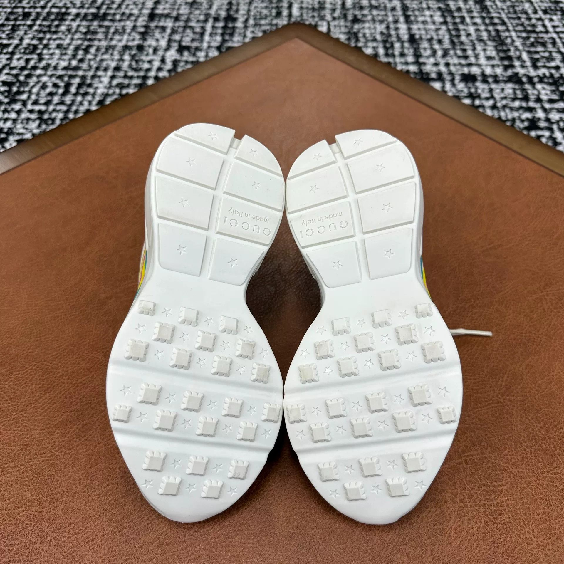 Gucci Gucci Lowtop Sneakers it_34-5 Women Size US 4.5 / IT 34.5 - 7 Thumbnail