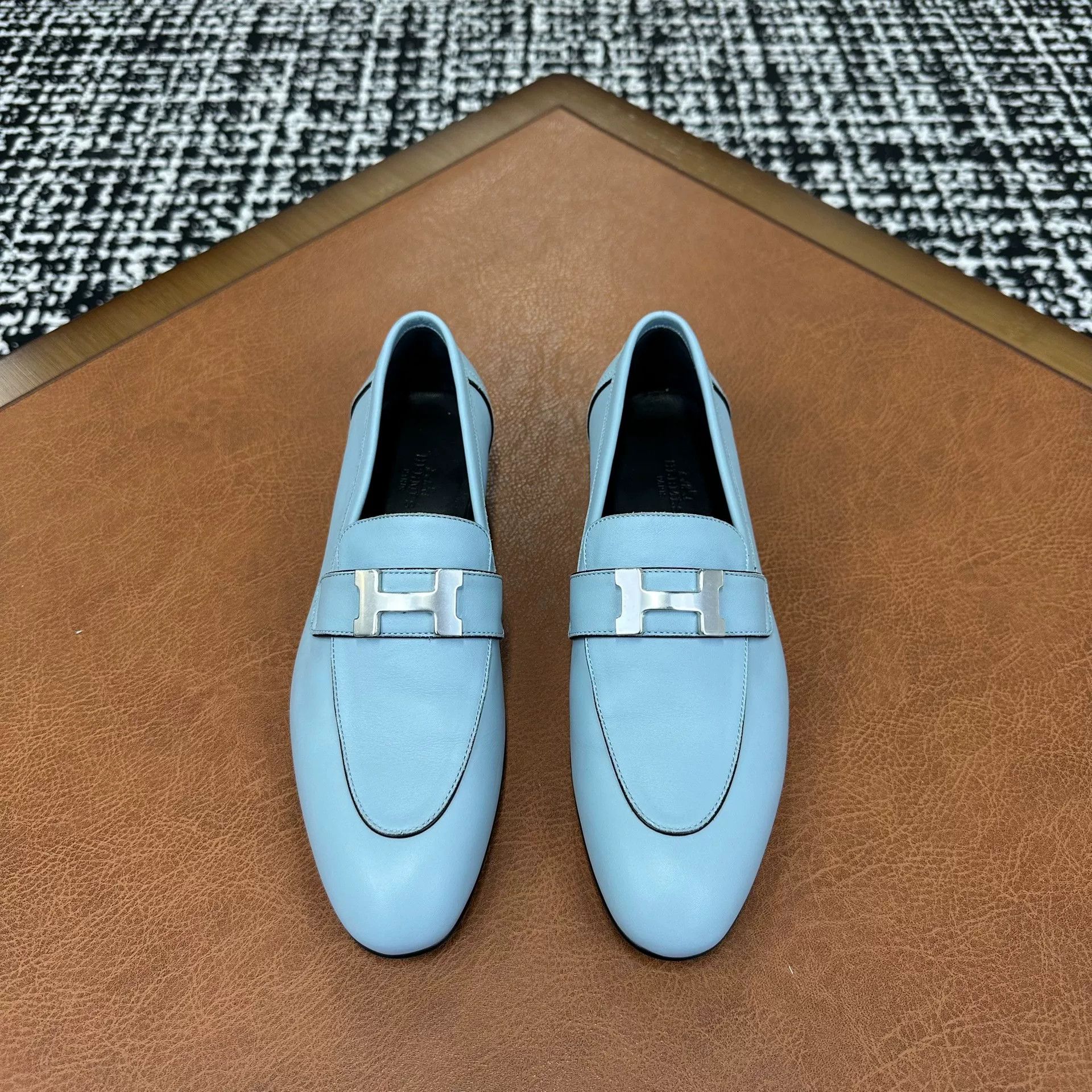 Hermes Hermes Lowtop Sneakers it_37 Women Size US 7 / IT 37 - 2 Thumbnail