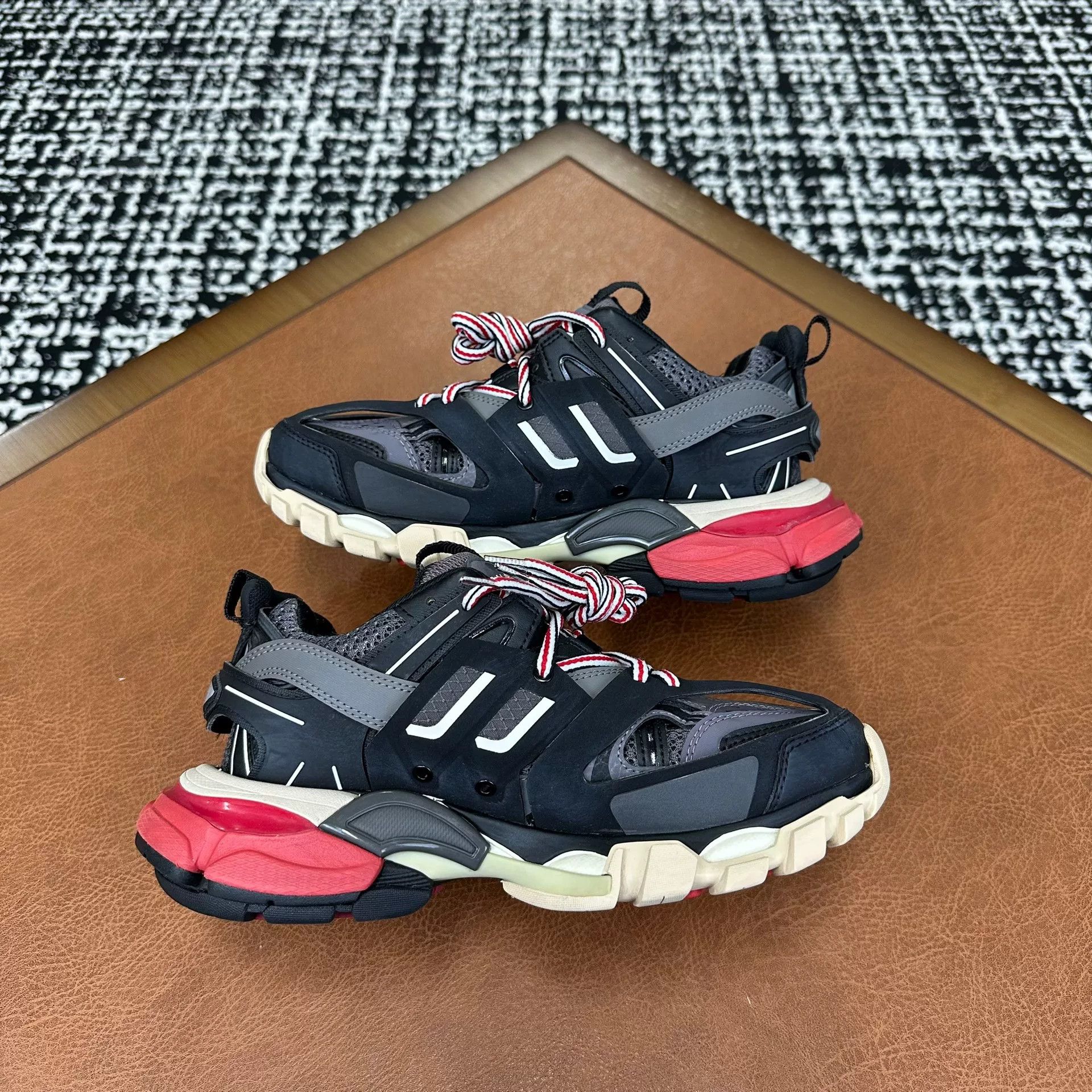 Balenciaga Balenciaga Lowtop Sneakers it_35 Women Size US 5 / IT 35 - 5 Thumbnail