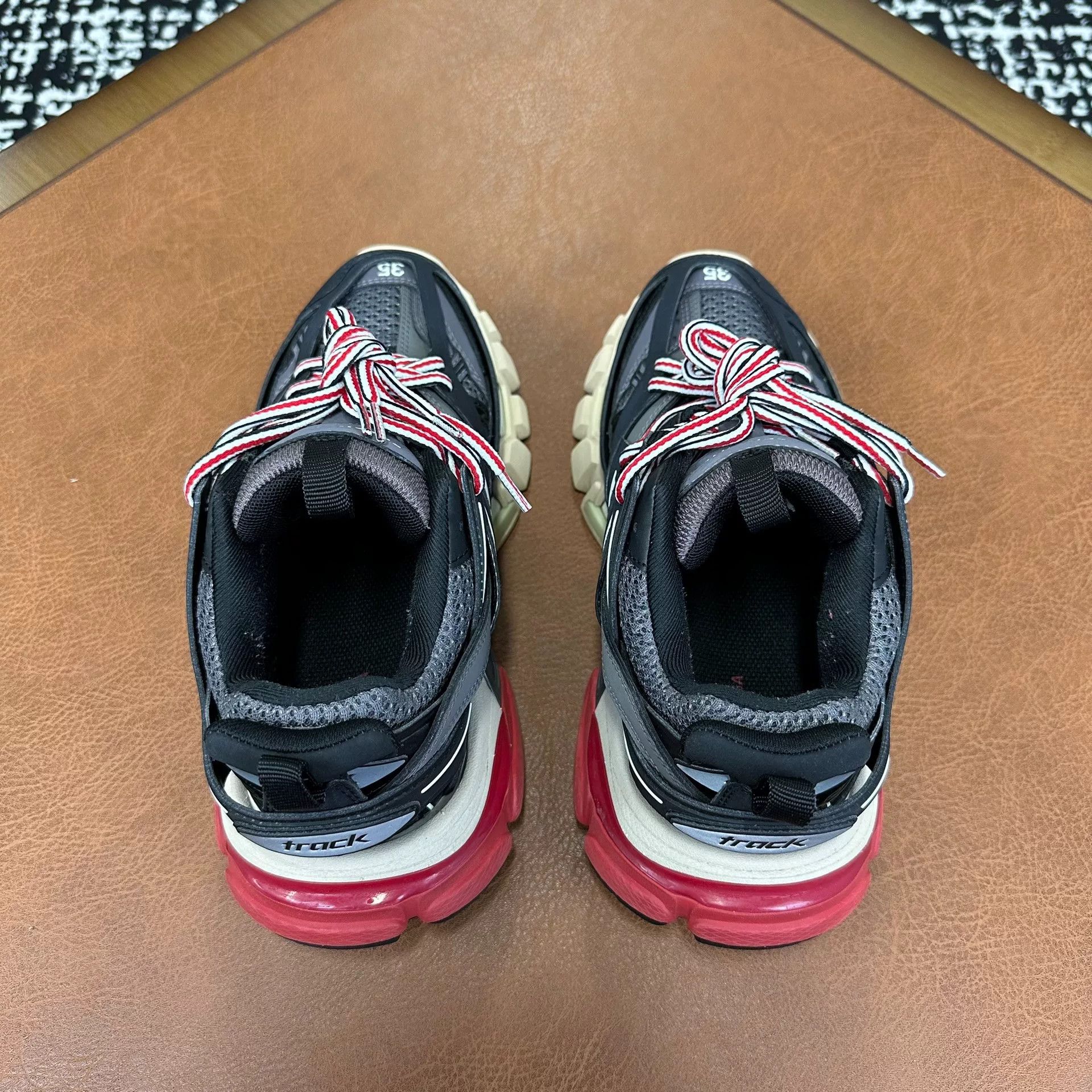 Balenciaga Balenciaga Lowtop Sneakers it_35 Women Size US 5 / IT 35 - 6 Thumbnail