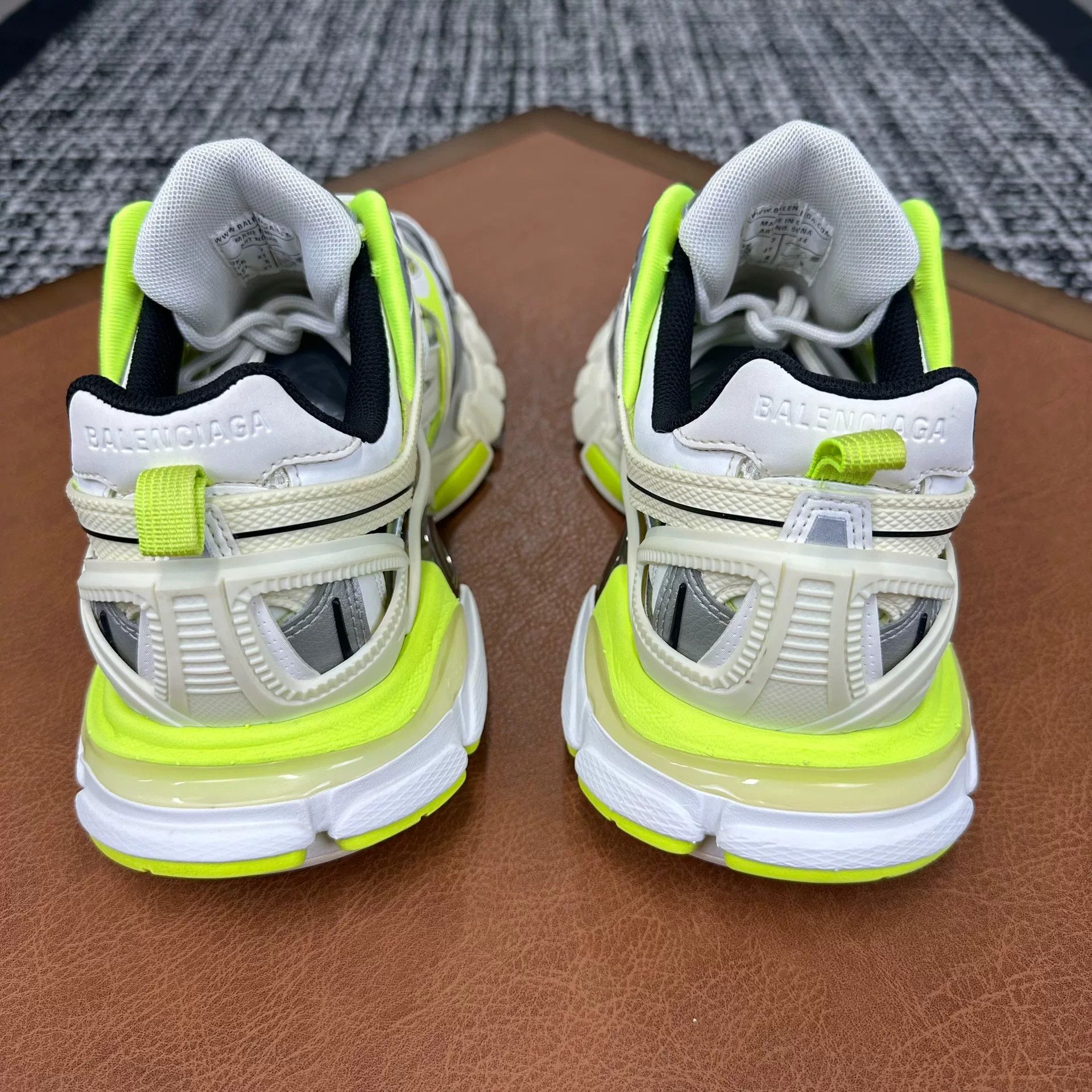 Balenciaga Balenciaga Yellow Lowtop Sneakers 8 Men Size US 8 / EU 41 - 4 Thumbnail