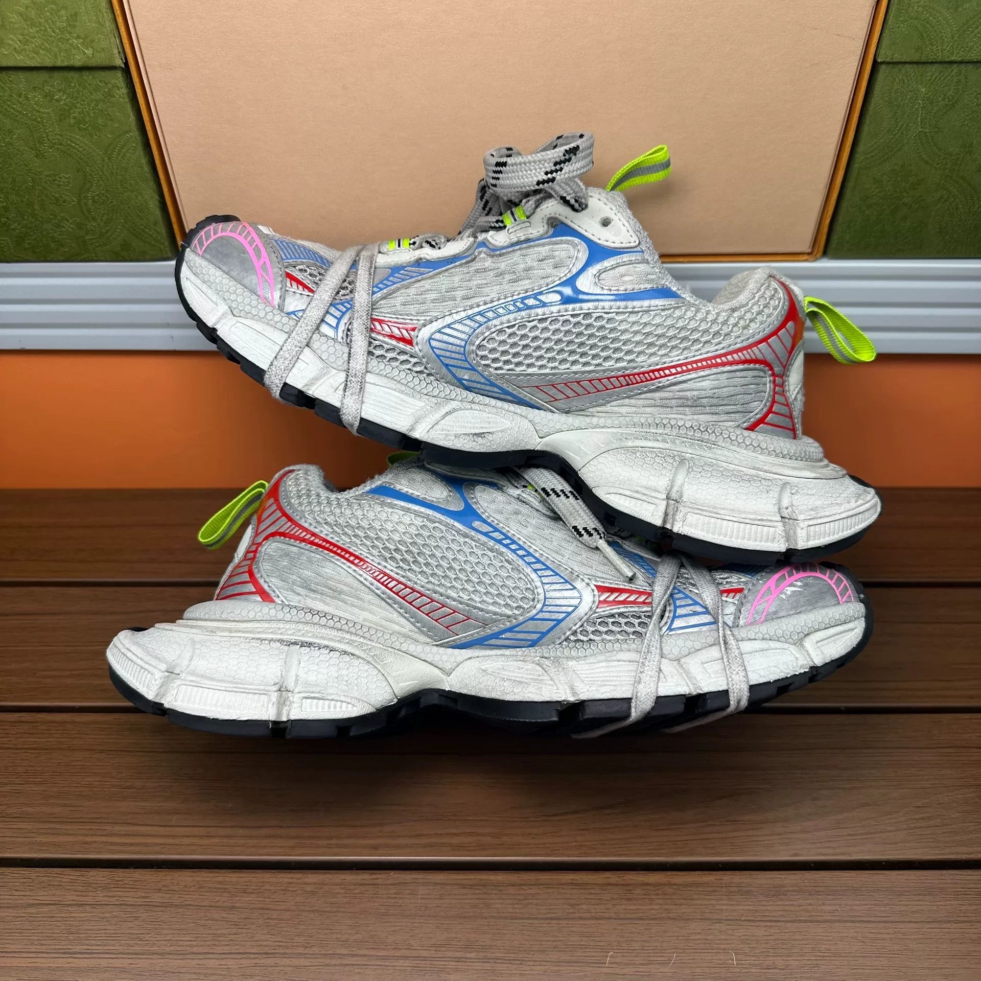 Balenciaga Balenciaga Distressed Multi Lowtop Sneakers it_37 Women Size US 7 / IT 37 - 3 Thumbnail