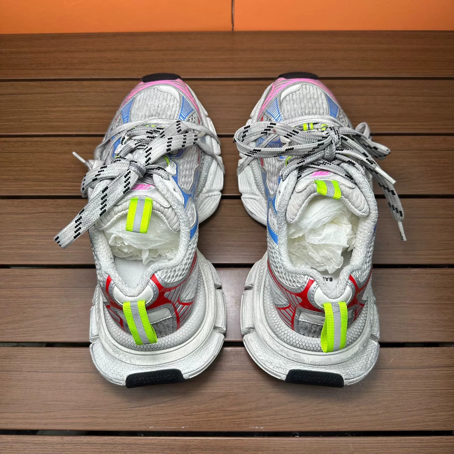 Balenciaga Balenciaga Distressed Multi Lowtop Sneakers it_37 Women Size US 7 / IT 37 - 5 Thumbnail