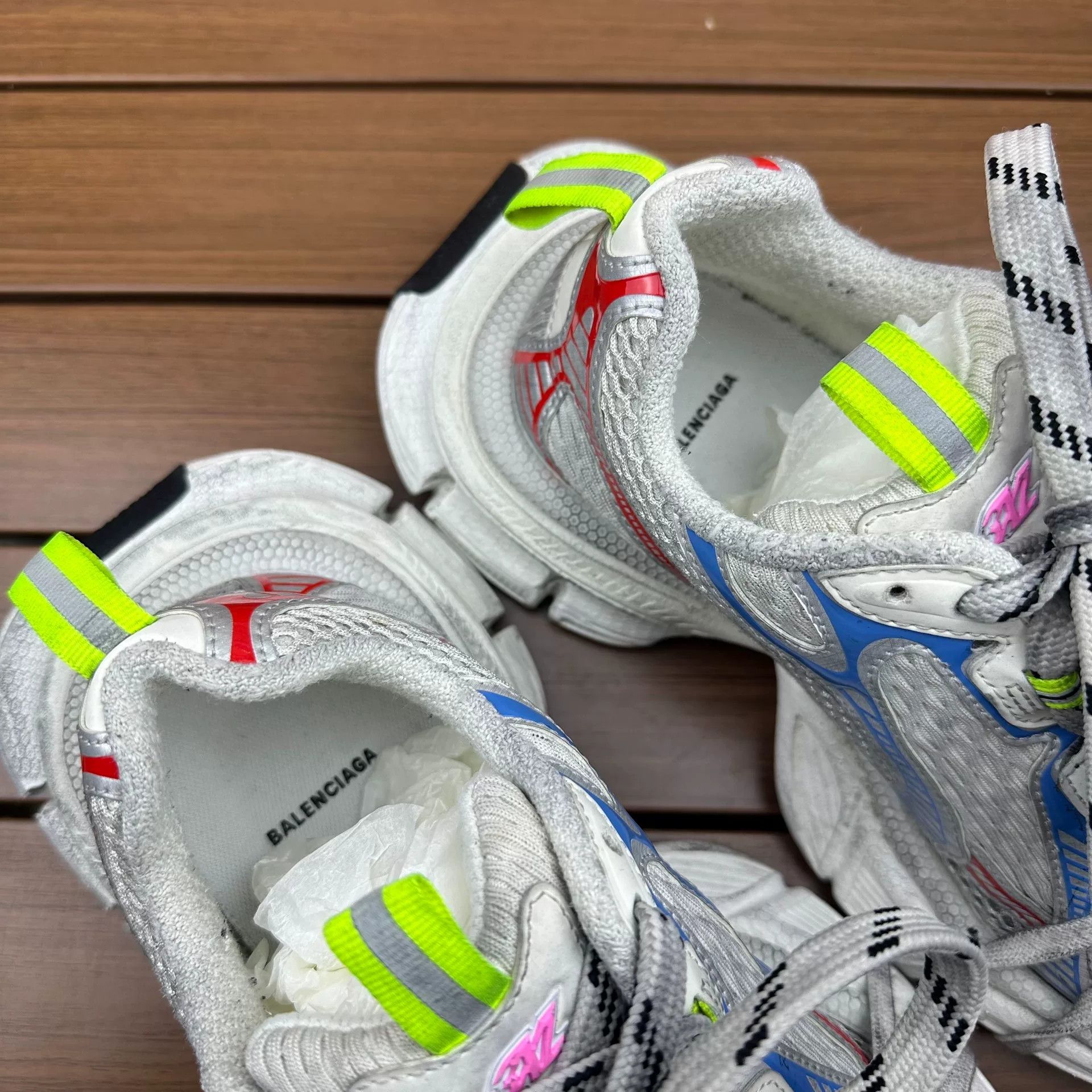Balenciaga Balenciaga Distressed Multi Lowtop Sneakers it_37 Women Size US 7 / IT 37 - 8 Thumbnail