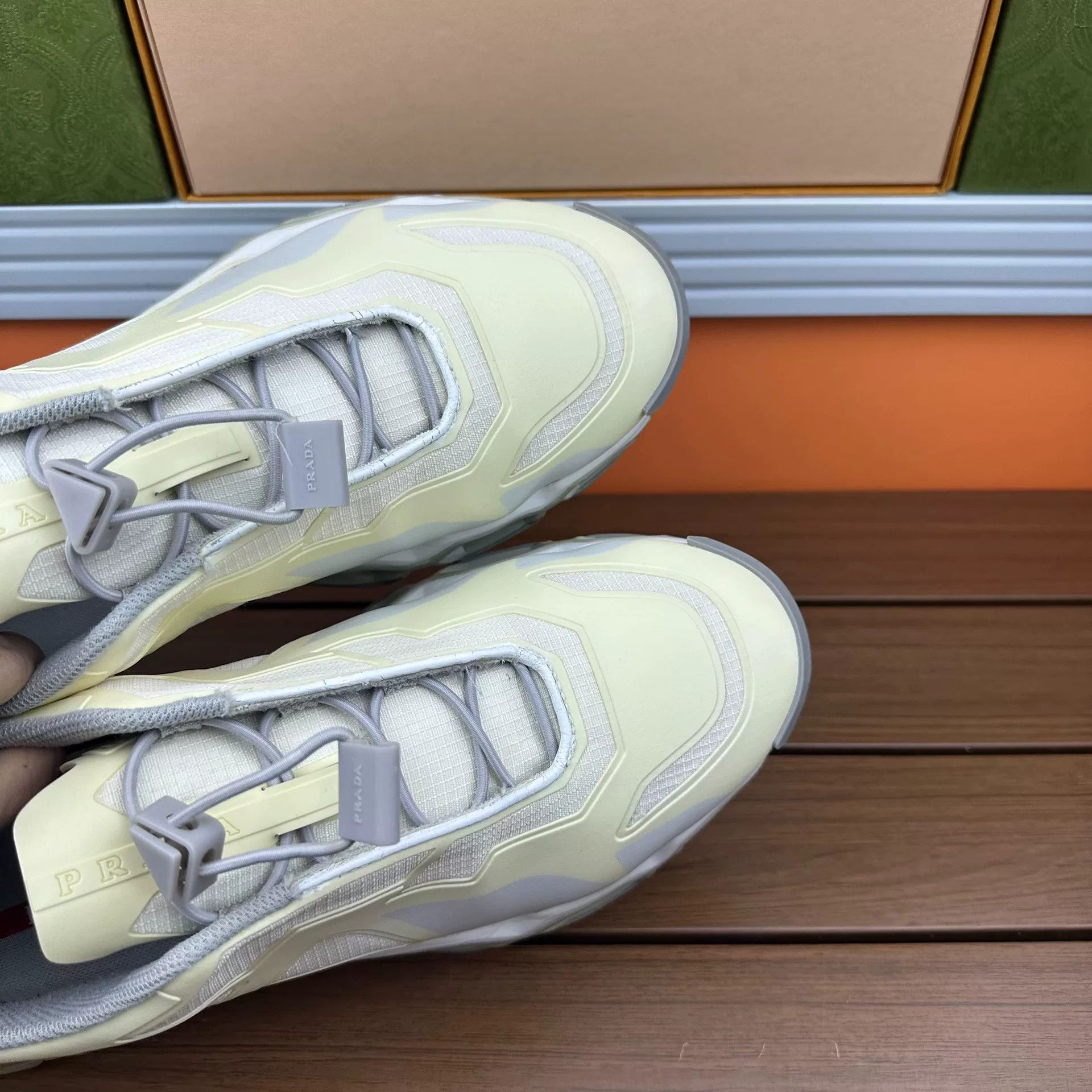 Prada Prada Casual Lowtop Sneakers 9 Men Size US 9 / EU 42 - 7 Thumbnail