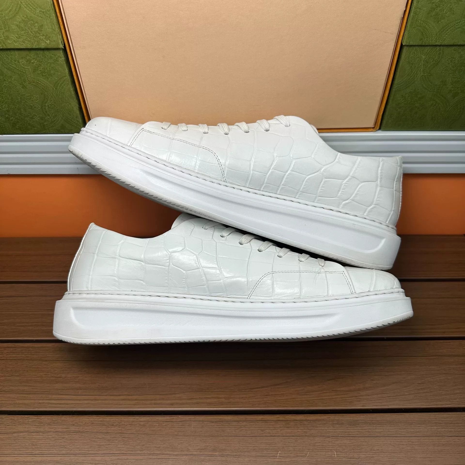 Louis Vuitton Louis Vuitton Casual White Lowtop Sneakers 10 Men Size US 10 / EU 43 - 3 Thumbnail
