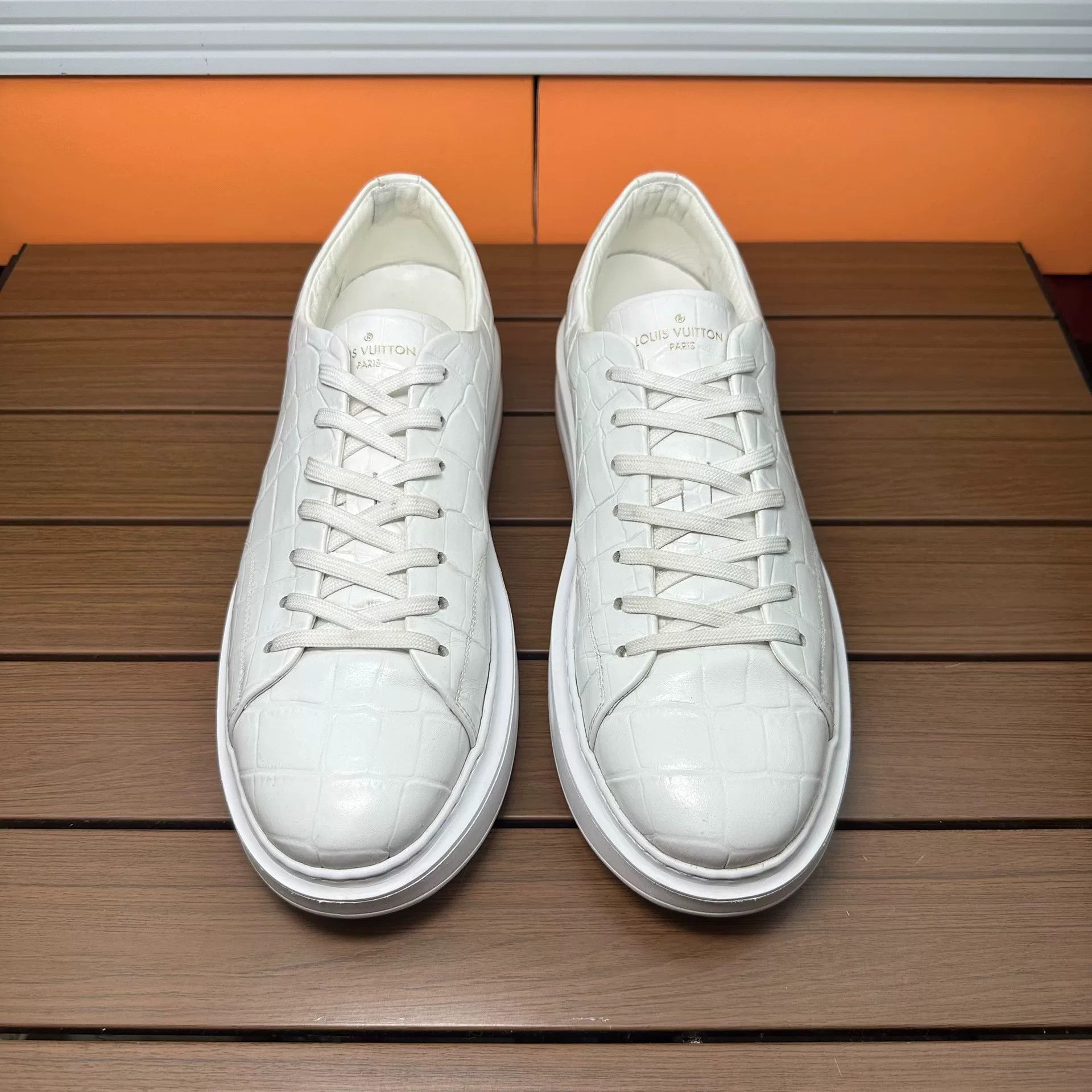 Louis Vuitton Louis Vuitton Casual White Lowtop Sneakers 10 Men Size US 10 / EU 43 - 4 Thumbnail