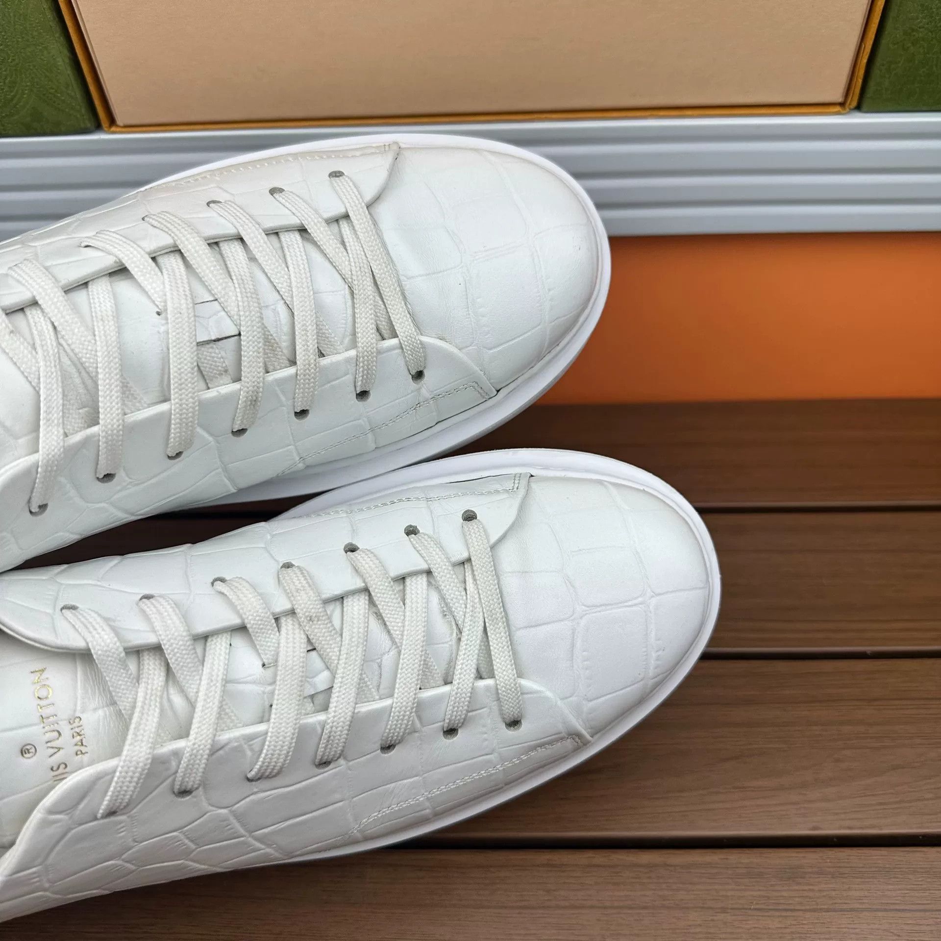 Louis Vuitton Louis Vuitton Casual White Lowtop Sneakers 10 Men Size US 10 / EU 43 - 7 Thumbnail