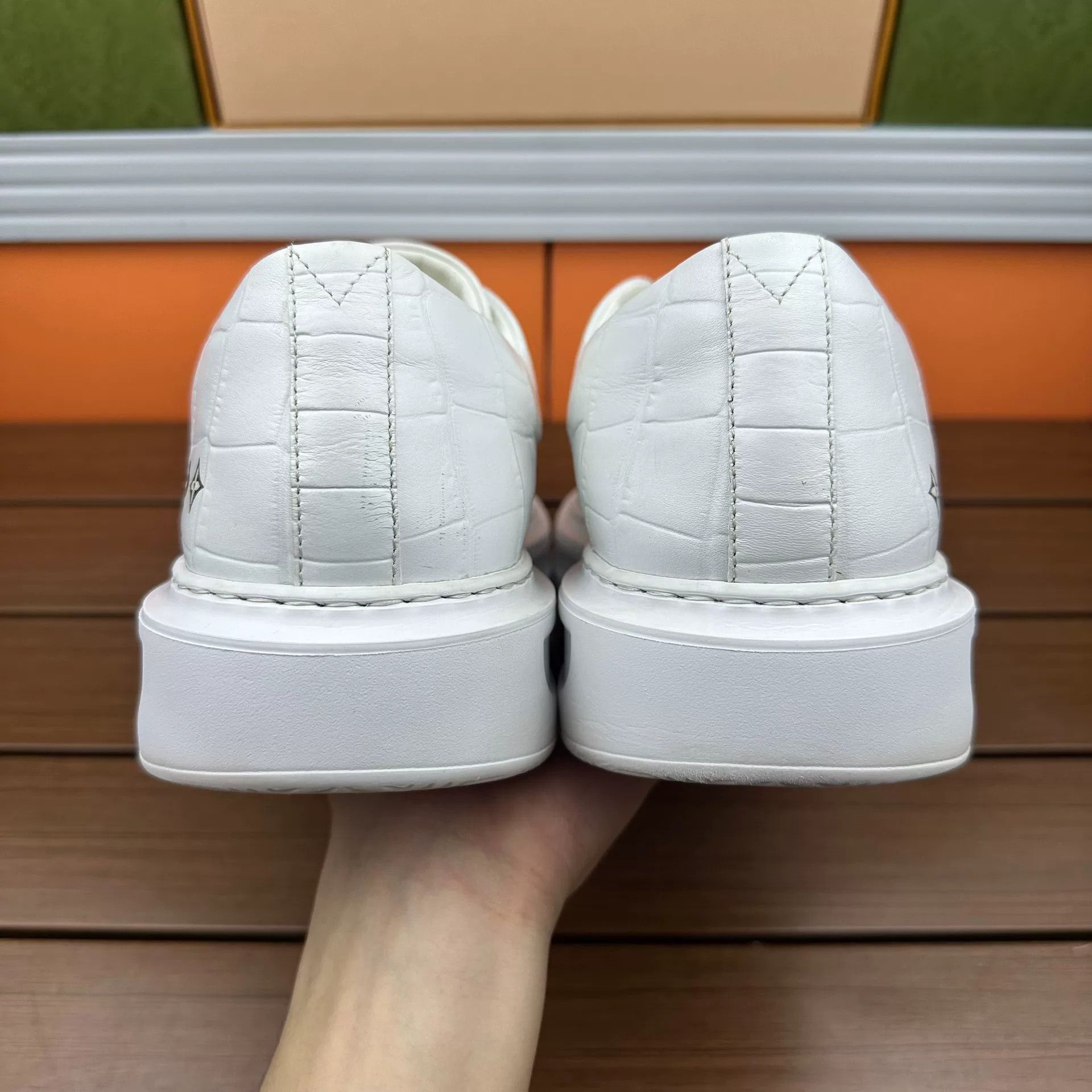 Louis Vuitton Louis Vuitton Casual White Lowtop Sneakers 10 Men Size US 10 / EU 43 - 5 Thumbnail