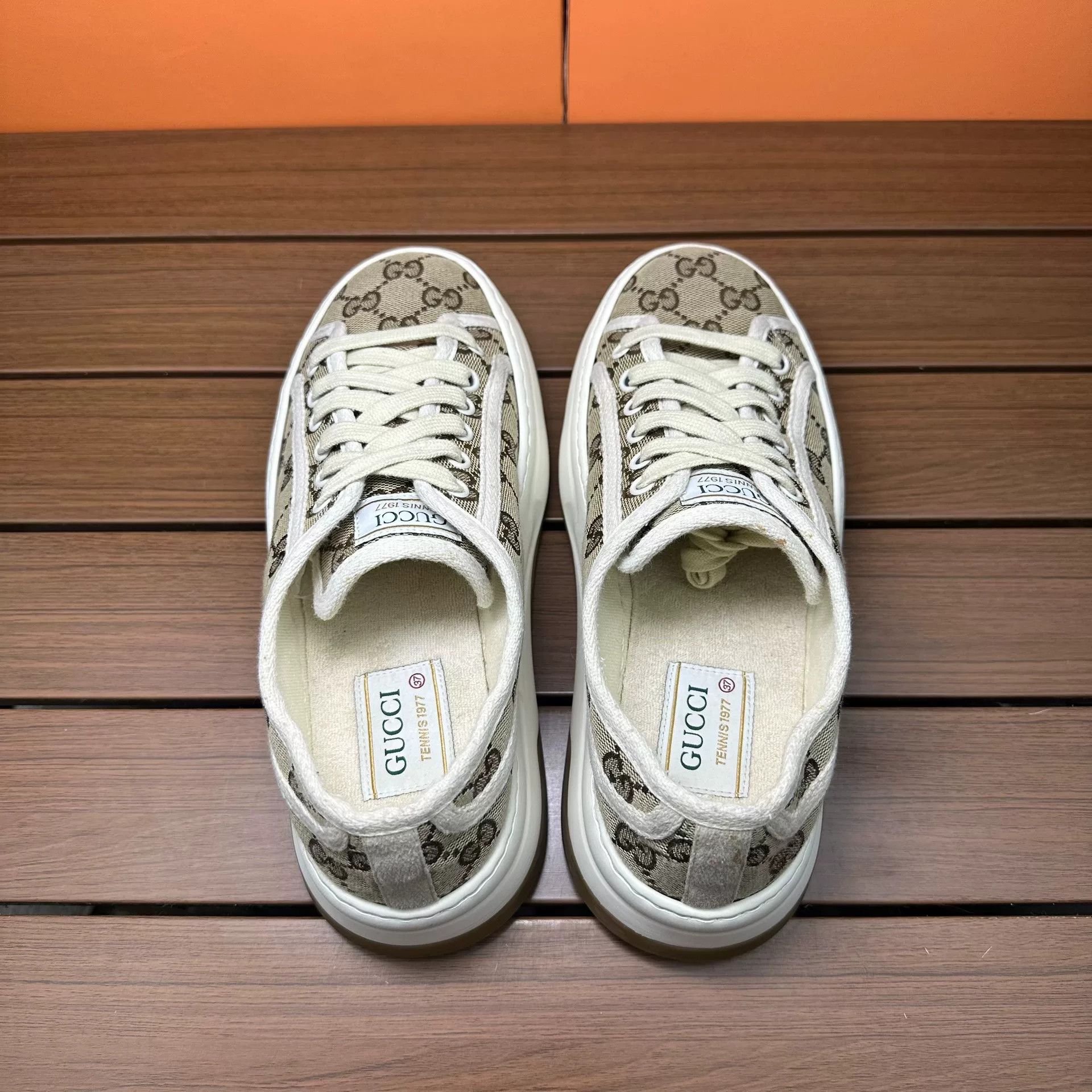 Gucci Gucci Brown Lowtop Sneakers it_37 Women Size US 7 / IT 37 - 7 Thumbnail