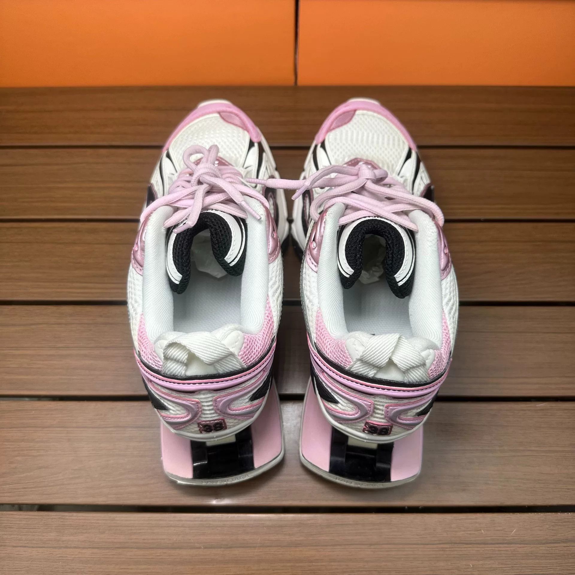 Balenciaga Balenciaga Pink Lowtop Sneakers it_38 Women Size US 8 / IT 38 - 6 Thumbnail