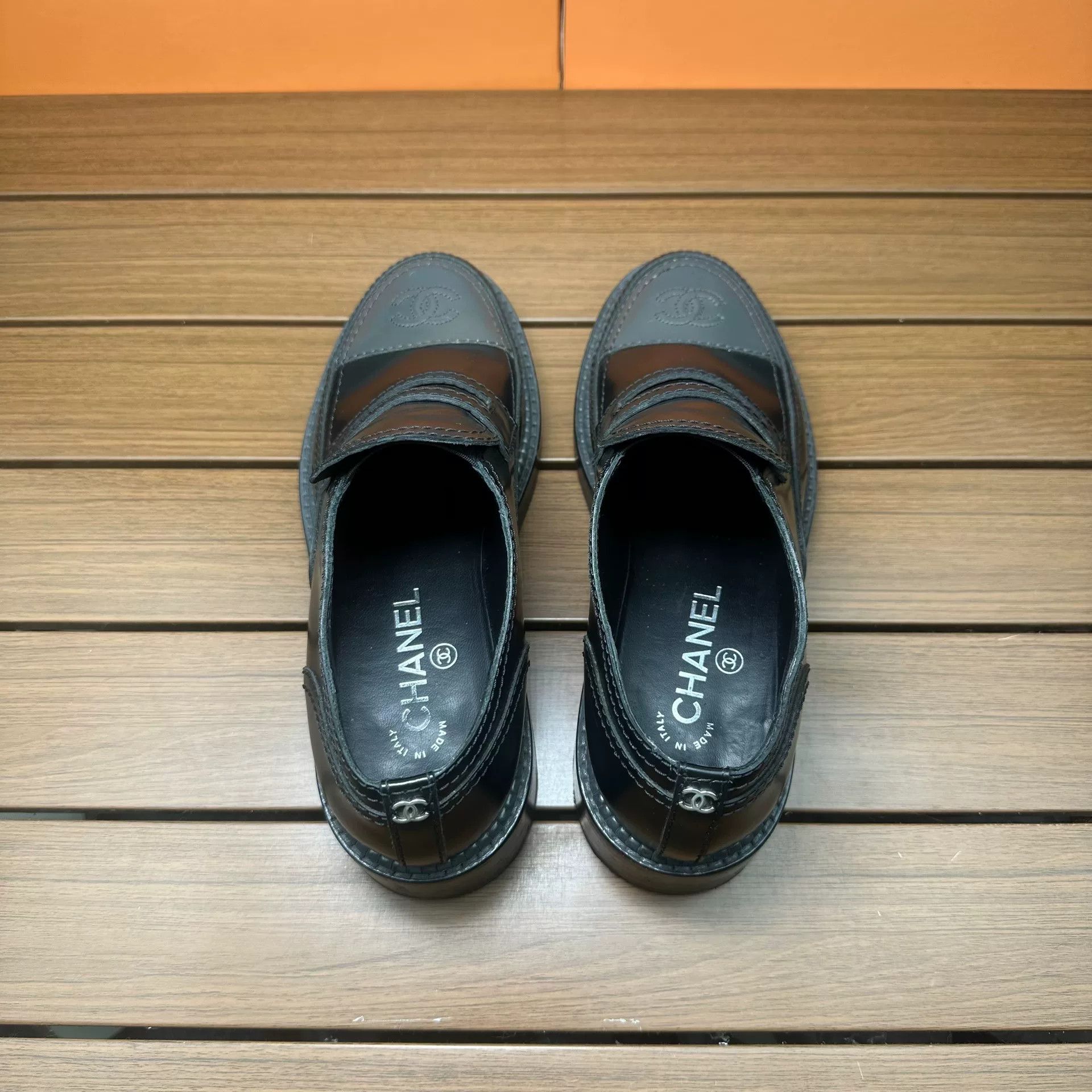 Chanel Chanel Black Lowtop Sneakers it_38 Women Size US 8 / IT 38 - 6 Thumbnail