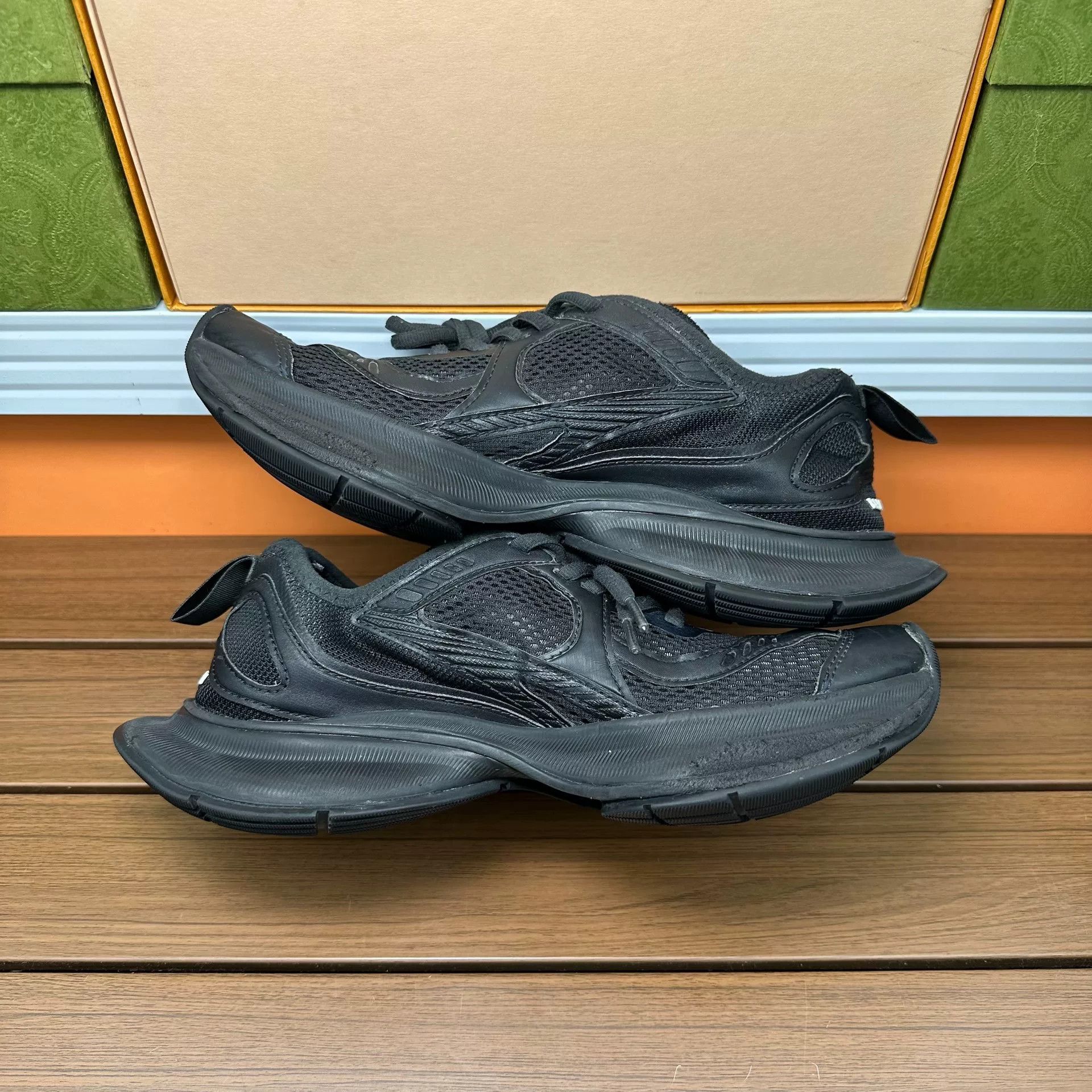 Balenciaga Balenciaga Casual Black Lowtop Sneakers it_37 Women Size US 7 / IT 37 - 3 Thumbnail