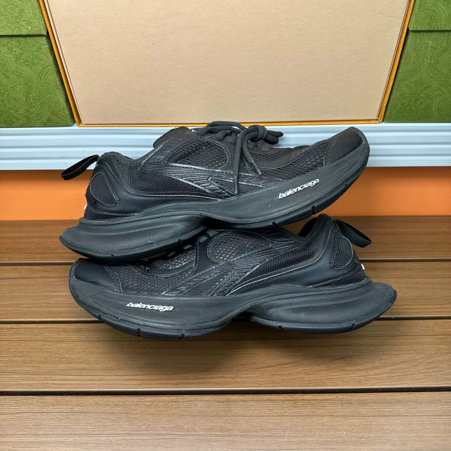 Balenciaga Balenciaga Casual Black Lowtop Sneakers it_37 Women Size US 7 / IT 37 - 2 Thumbnail